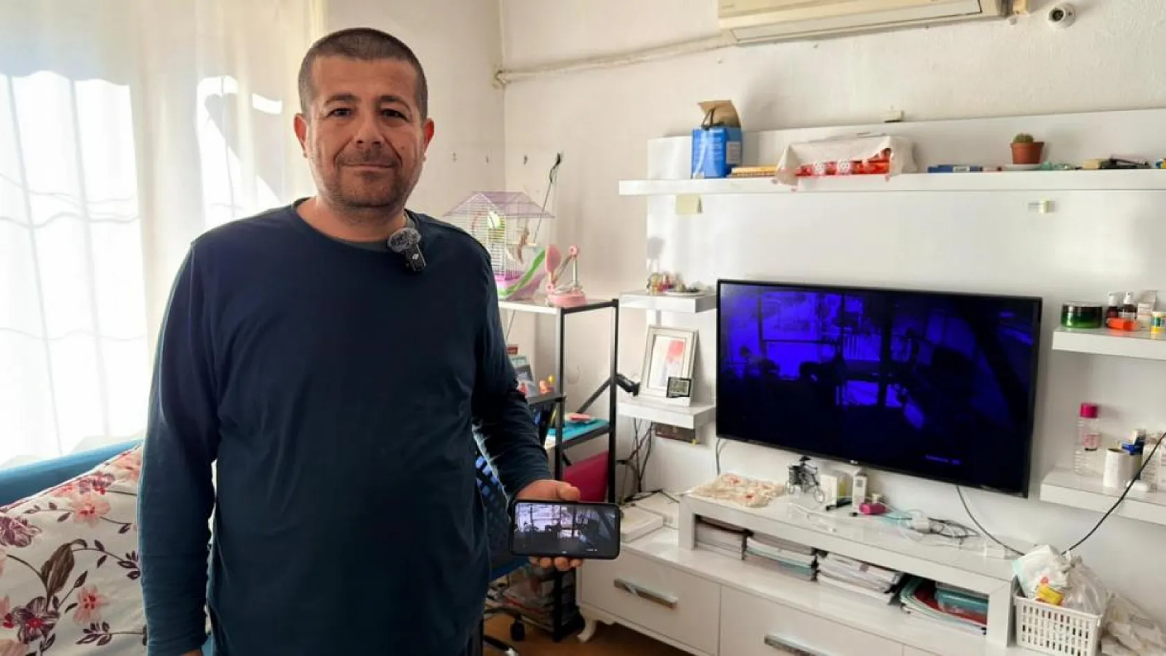 Antalya'da keçilerine olan sevgisini teknolojiyle birleştirdi, anbean onları izliyor