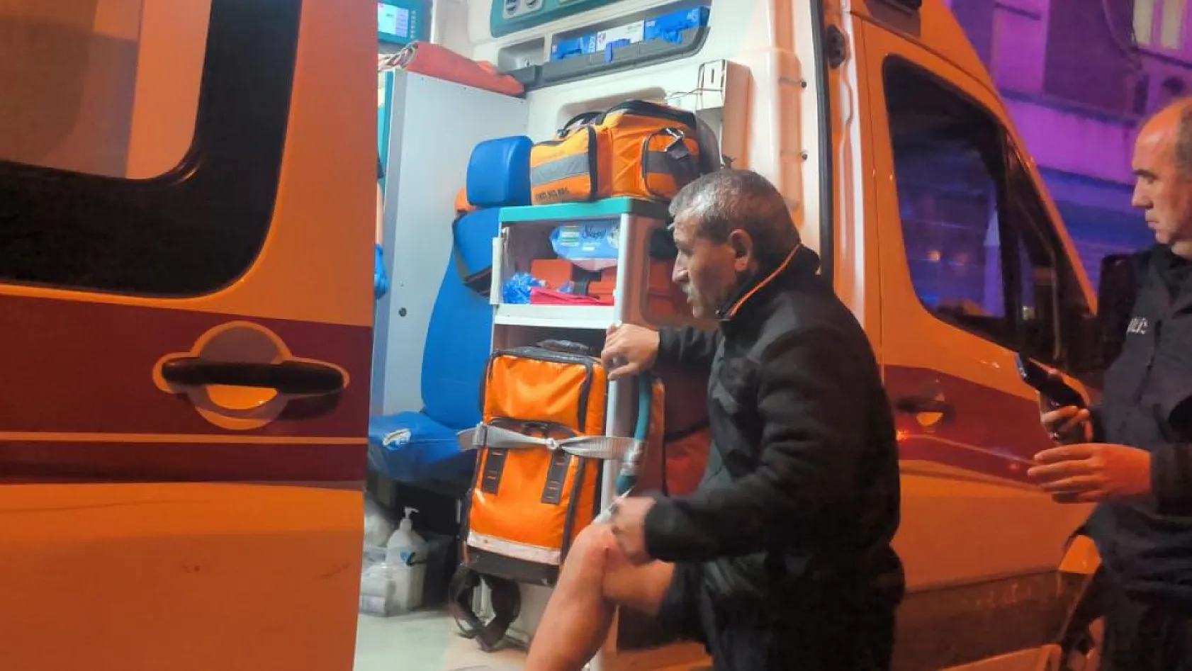 Antalya'da komşuların tartışması silahlı kavgaya dönüştü: 2 yaralı