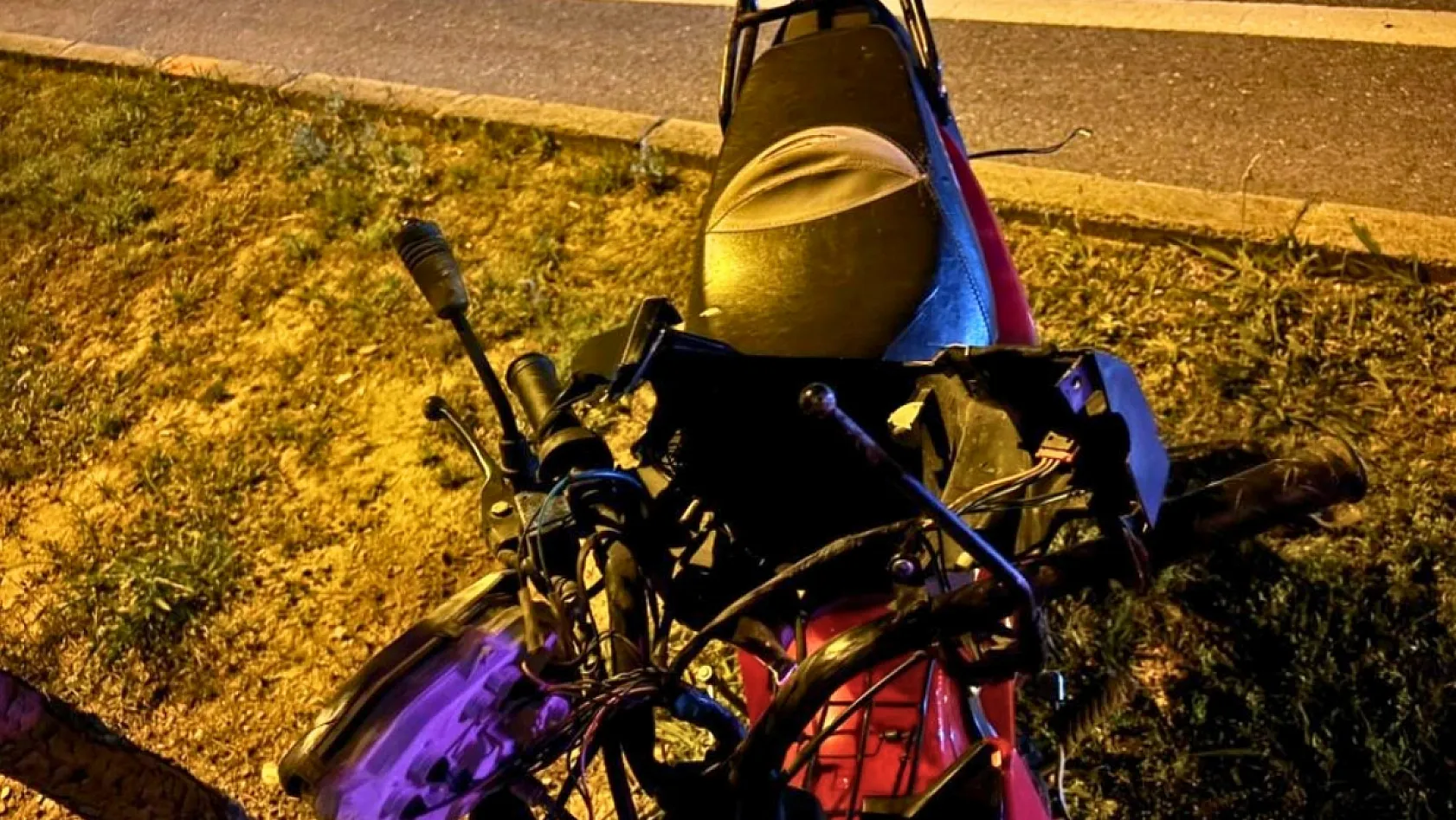 Antalya'da kontrolden çıkan motosikletin sürücüsü hayatını kaybetti