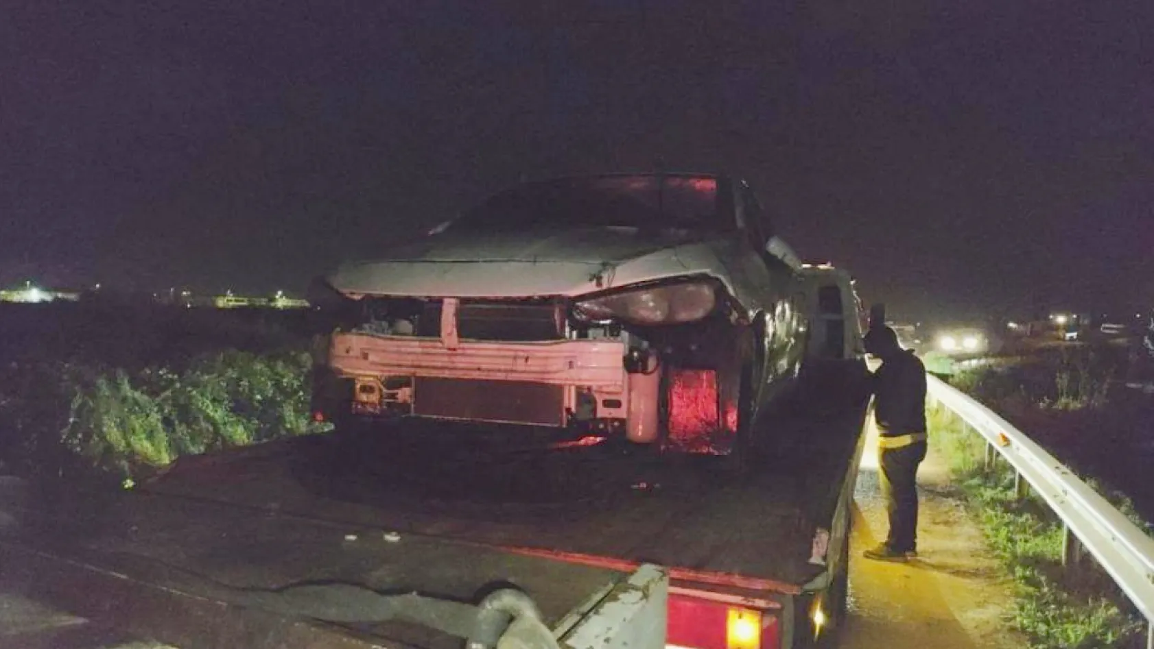 Antalya'da otomobil sulama kanalına uçtu, sürücüsü kayıplara karıştı
