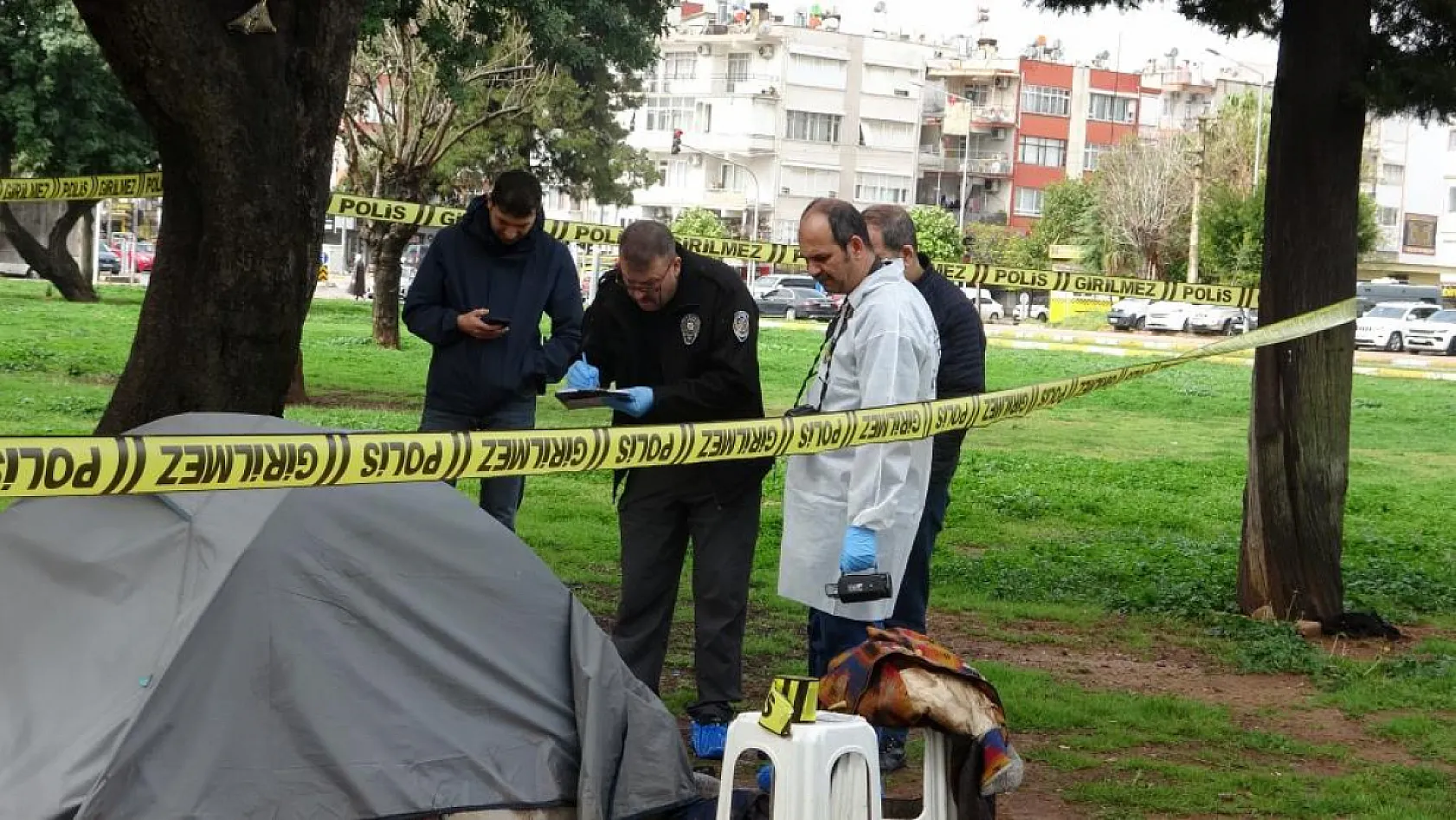 Antalya'da parka kurduğu çadırda yaşayan adam ölü bulundu