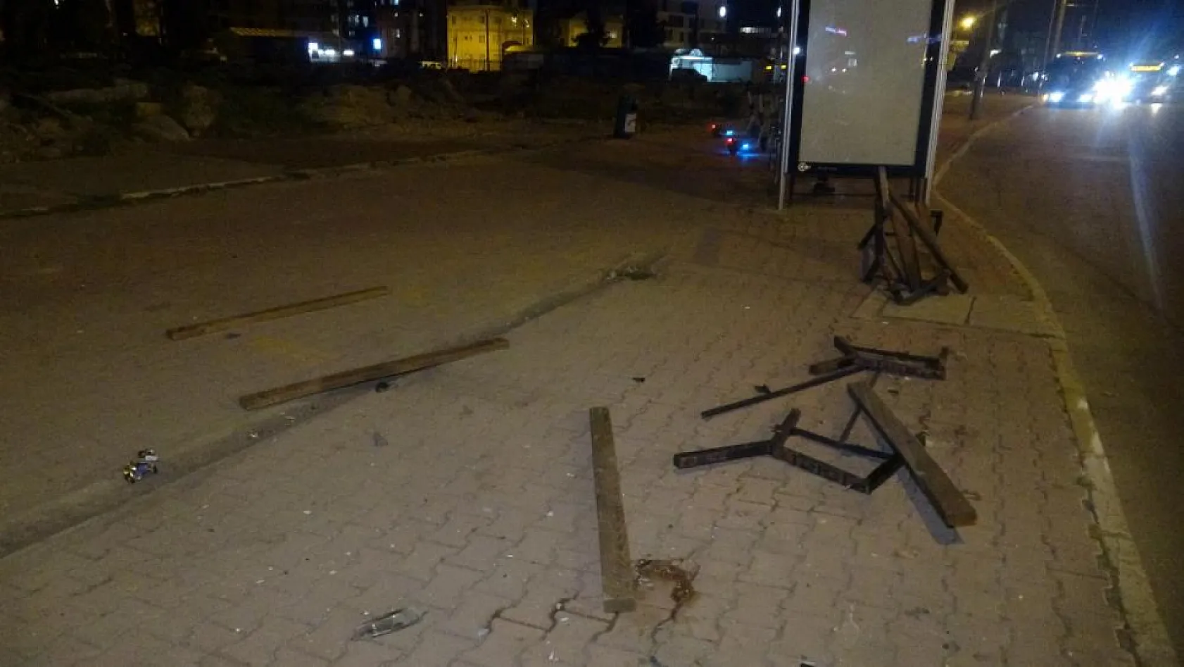 Antalya'da seyir halindeyken kriz geçirip bayıldı, faciadan dönüldü: 2 yaralı