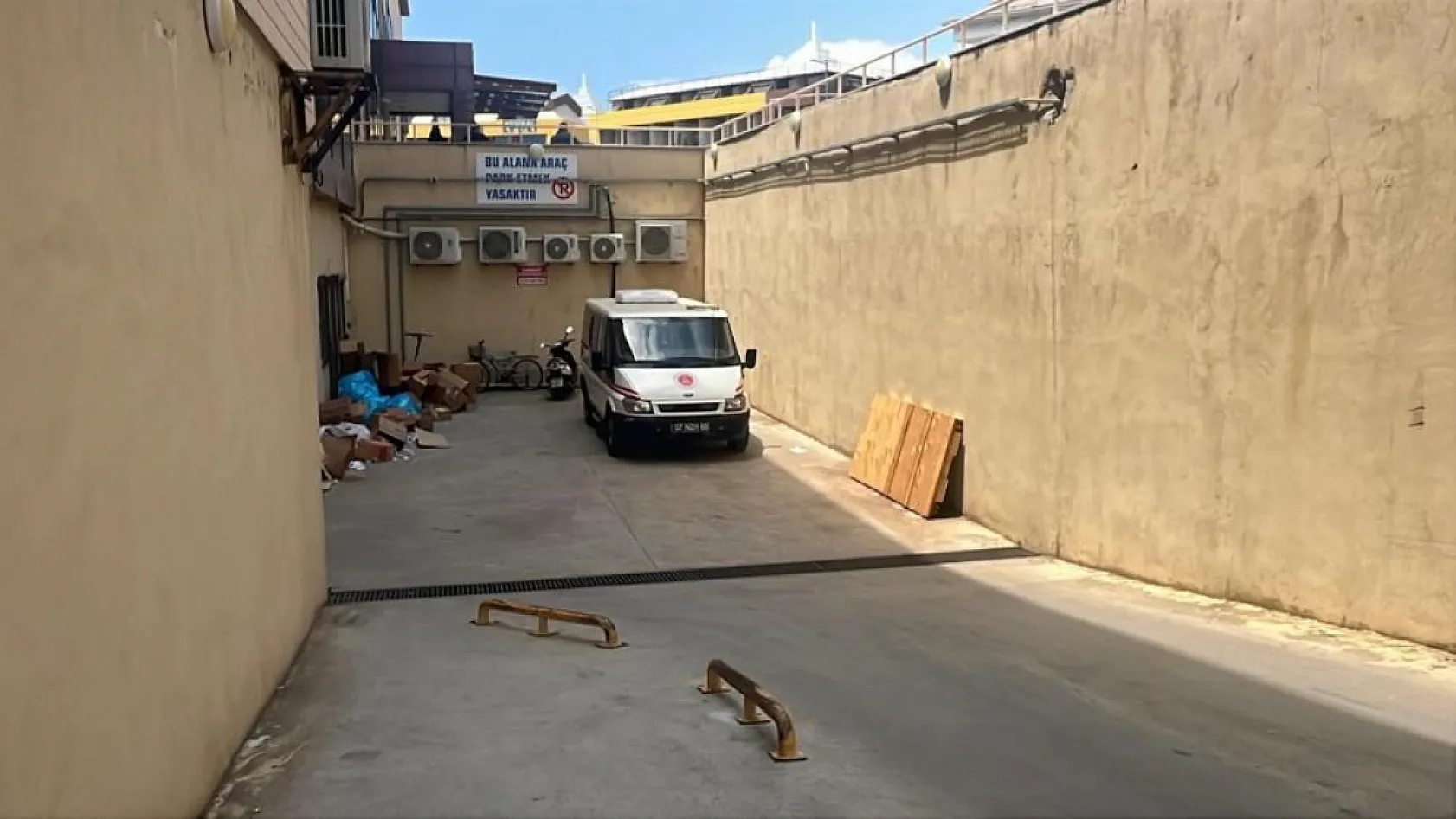 Antalya'da takla atan otomobil alev aldı: 2 ölü, 3 ağır yaralı
