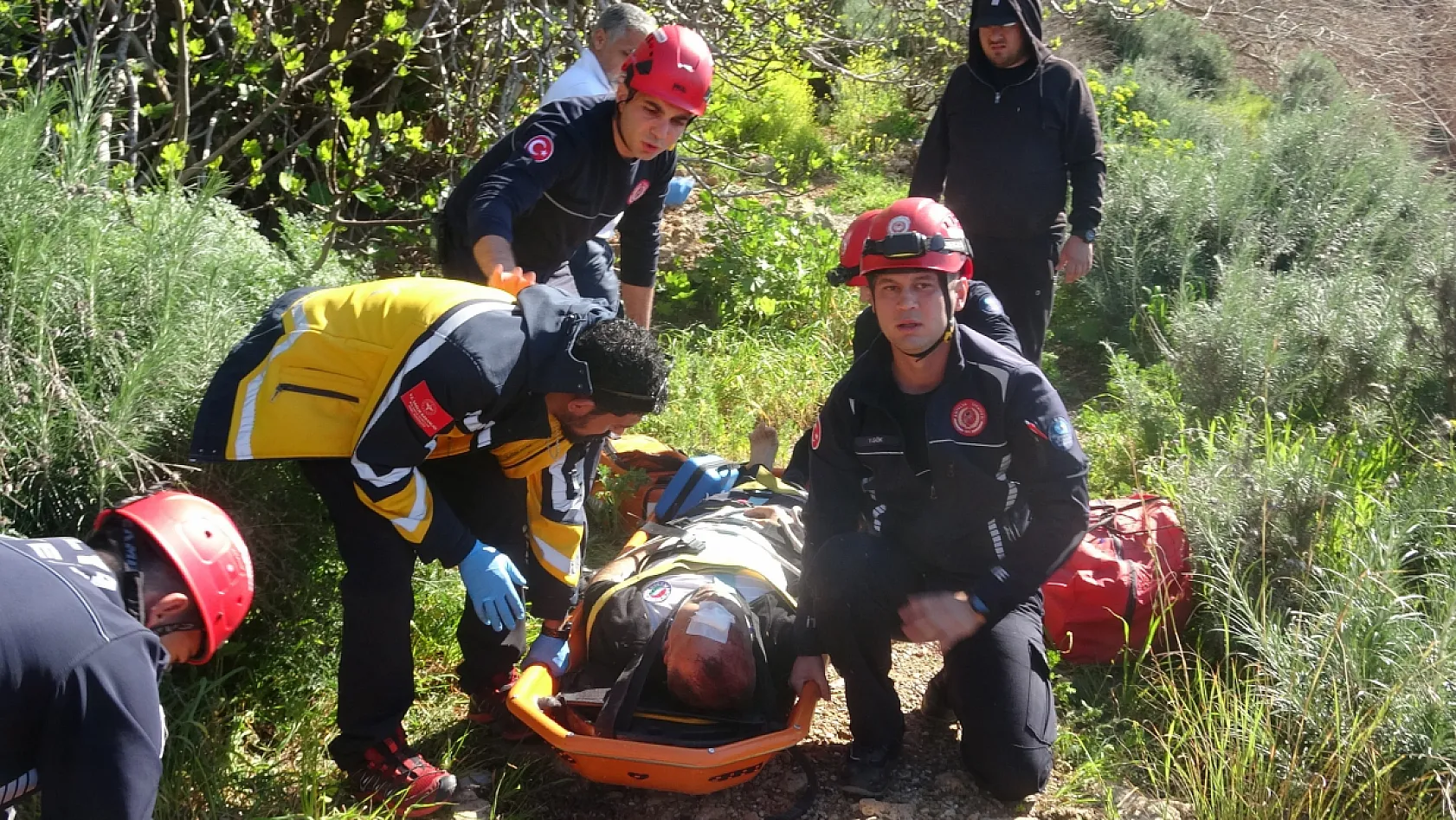 Antalya'da Falezlerden Düşen 41 Yaşındaki Vatandaş Kurtarıldı