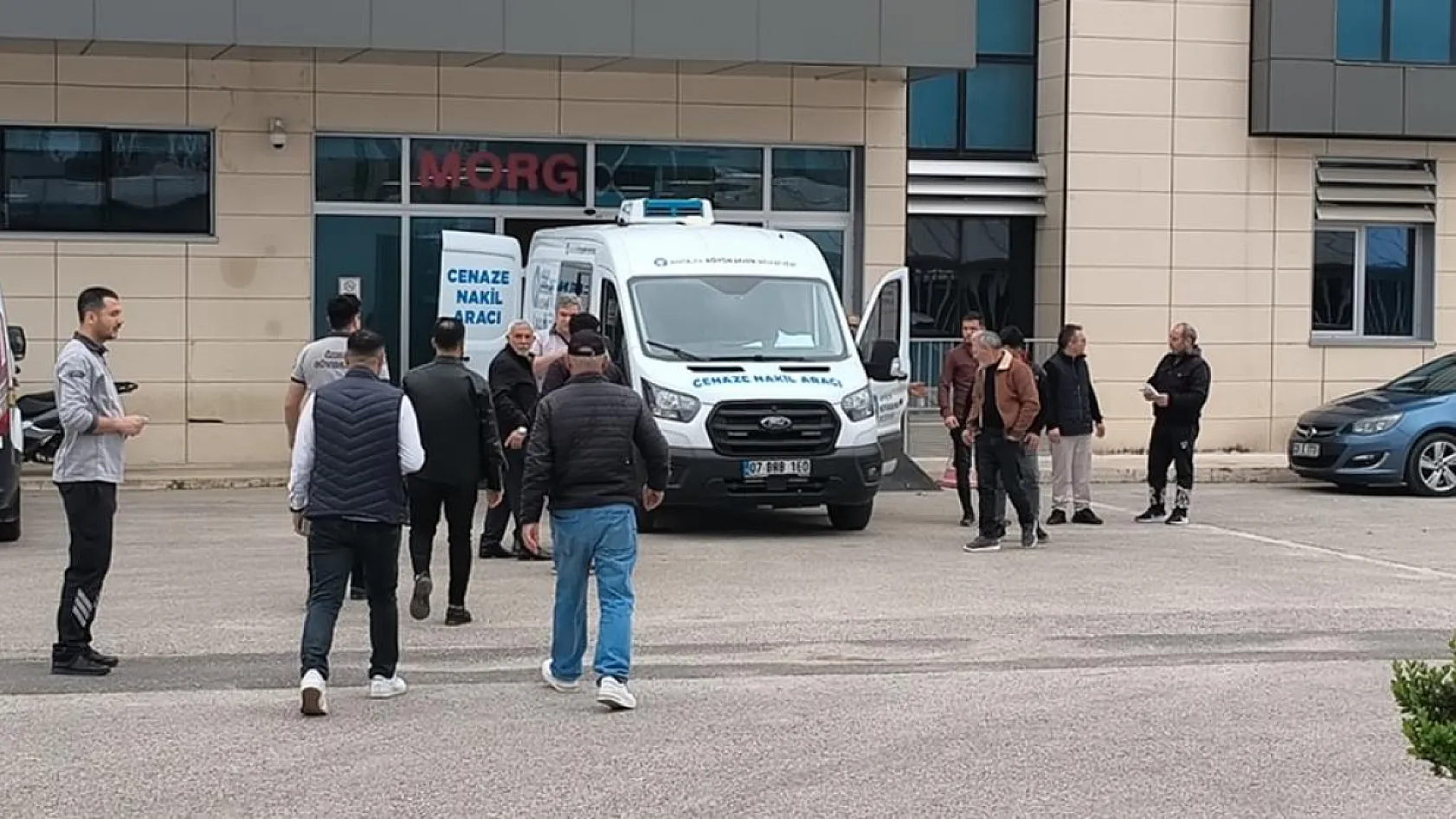 Antalya'da Trafik Kazası: 1 Ölü, 5 Yaralı