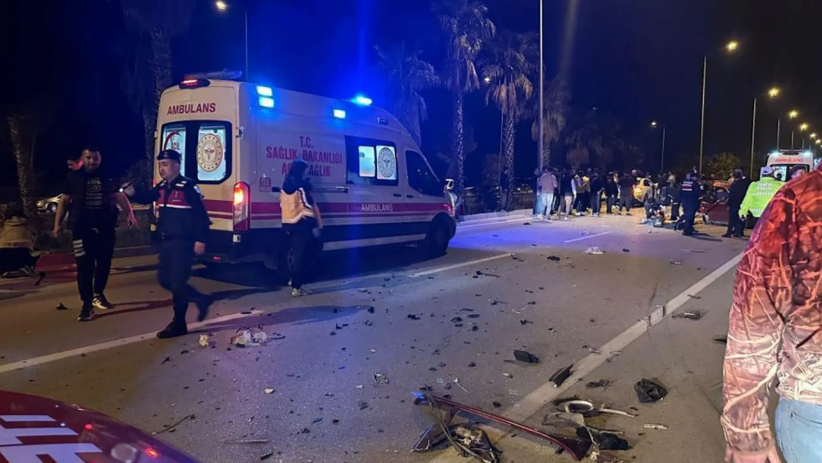 Antalya'da Trafik Kazası: 1 Ölü, 5 Yaralı