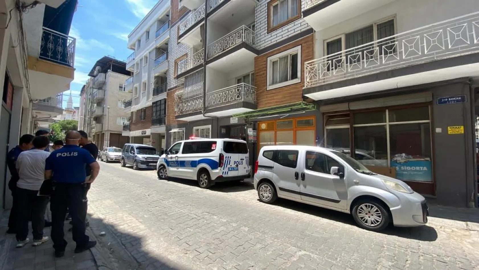 Apartmanı saran kötü kokunun sebebi ceset çıktı
