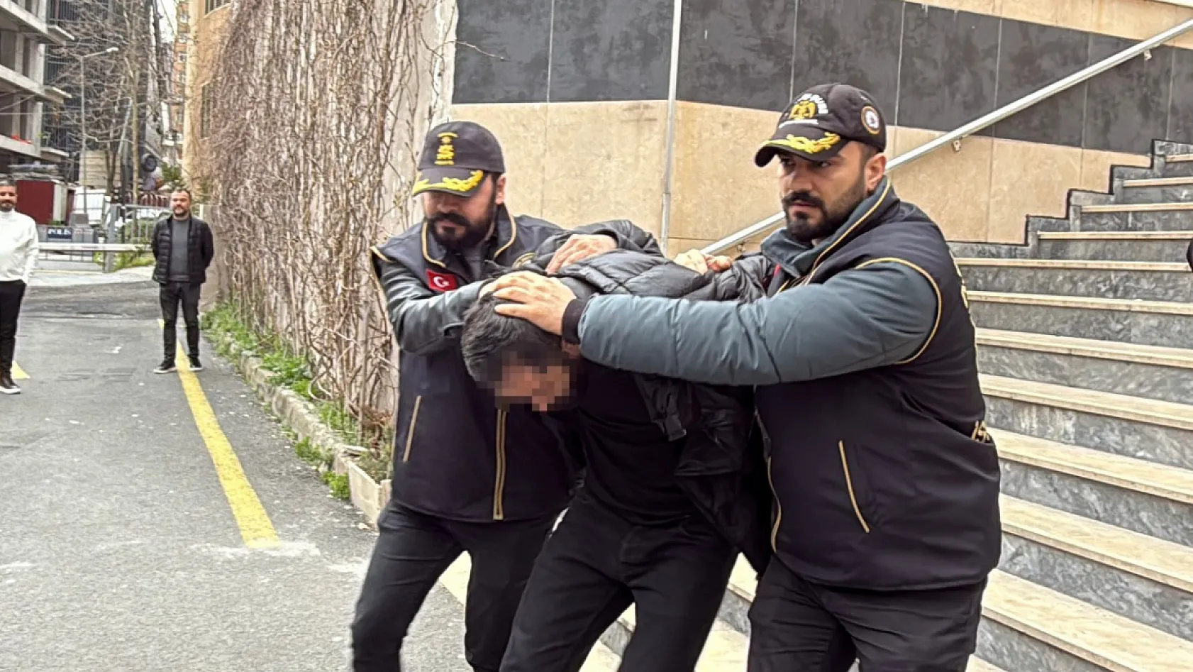 Arkadaş Kavgası Cinayetle Bitti: 1 Kişi Hayatını Kaybetti
