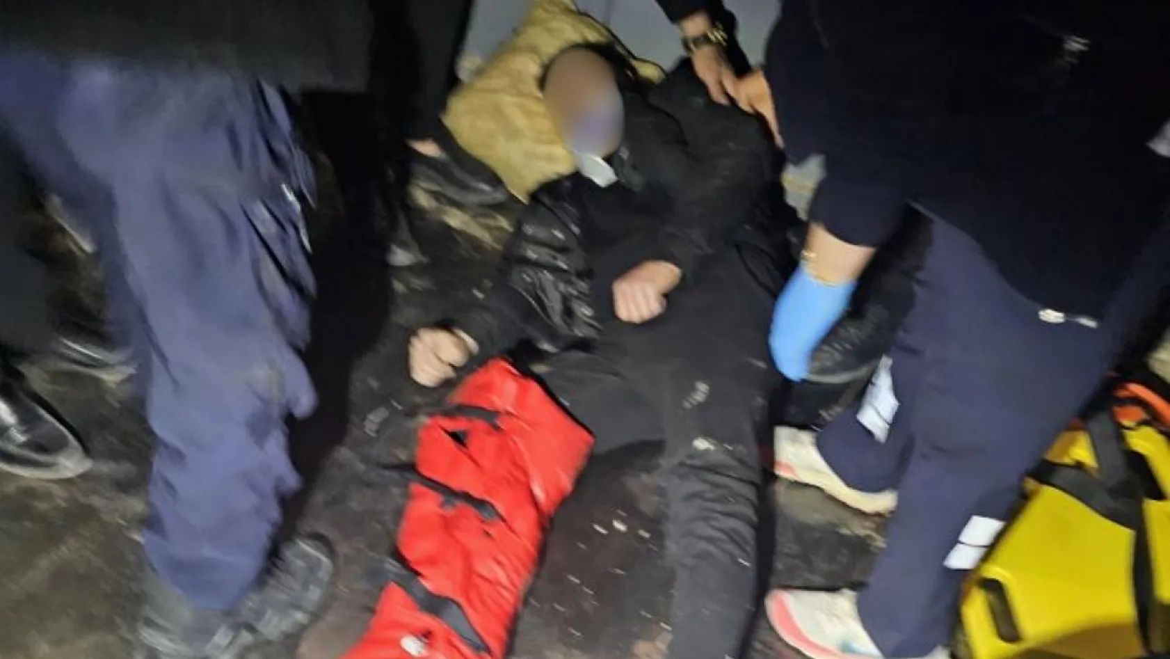Asansör boşluğuna düşen 17 yaşındaki genç ağır yaralandı