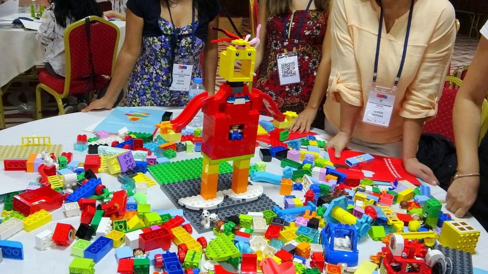 Okul öncesi öğretmenlerine 'Lego eğitimi' düzenlendi