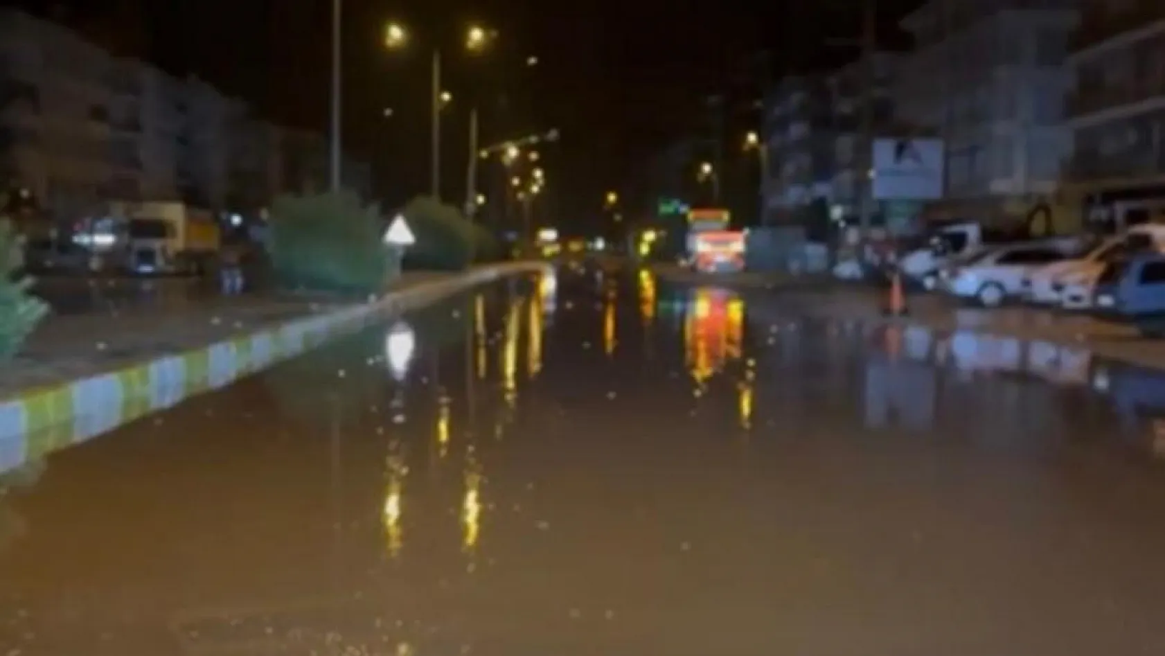 Çevre Yolu Yağış Sonrası Göle Döndü