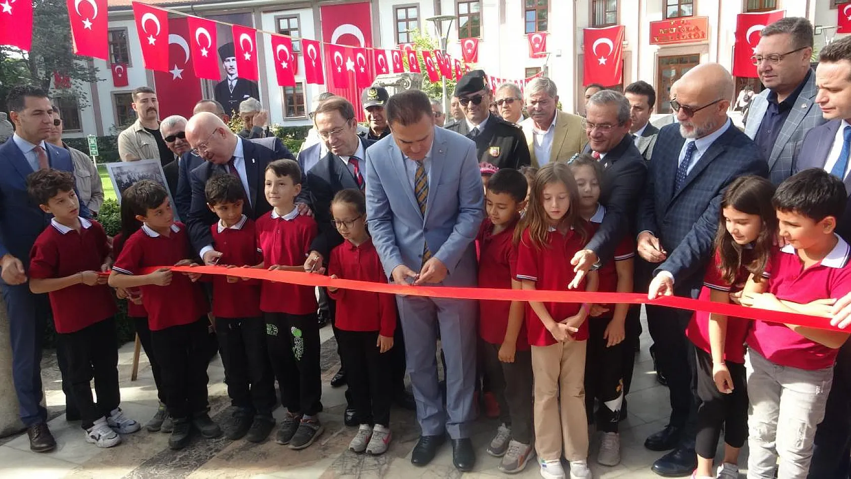 '100 Fotoğrafla Muğla' fotoğraf sergisi açıldı