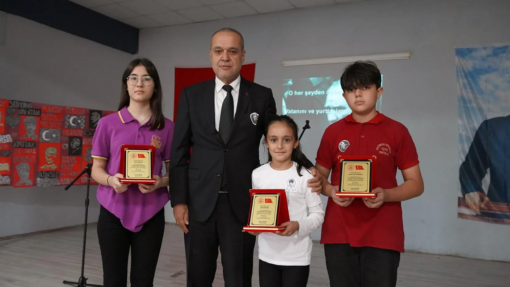 10 Kasım Atatürk'ü anma töreni