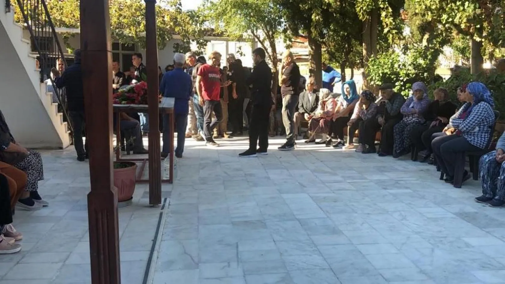 Hayatını kaybeden üniversiteli genç kız toprağa verildi