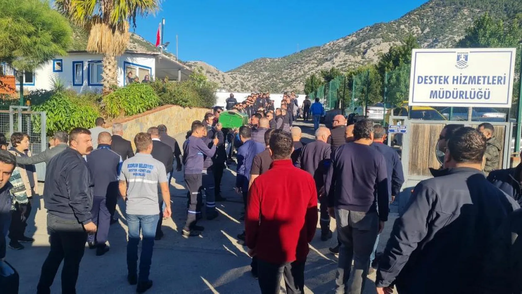 Özsezgin, son yolculuğuna uğurlandı