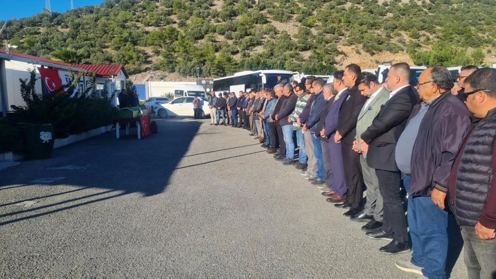 Özsezgin, son yolculuğuna uğurlandı