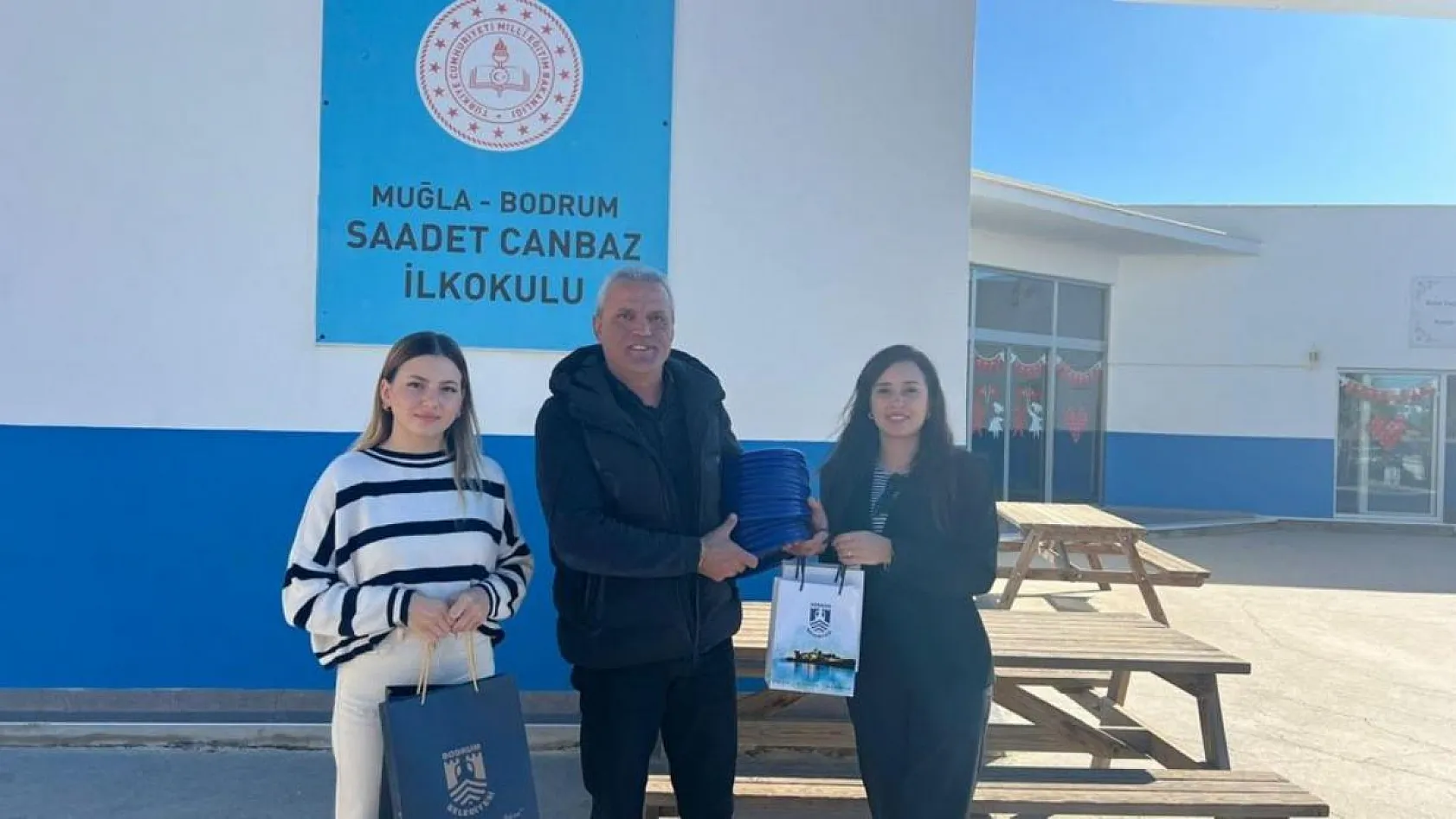 Belediyeden Miniklere Hediye