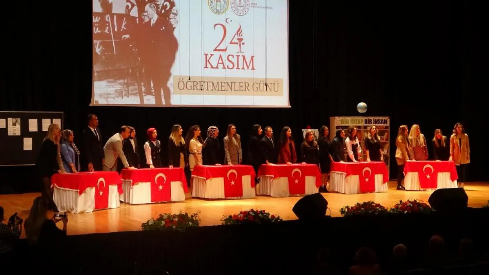 25 öğretmen yemin etti