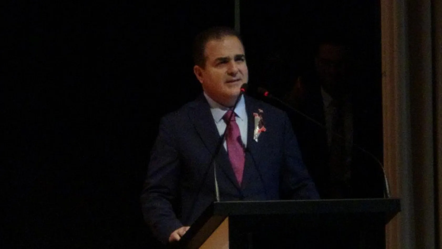 25 öğretmen yemin etti