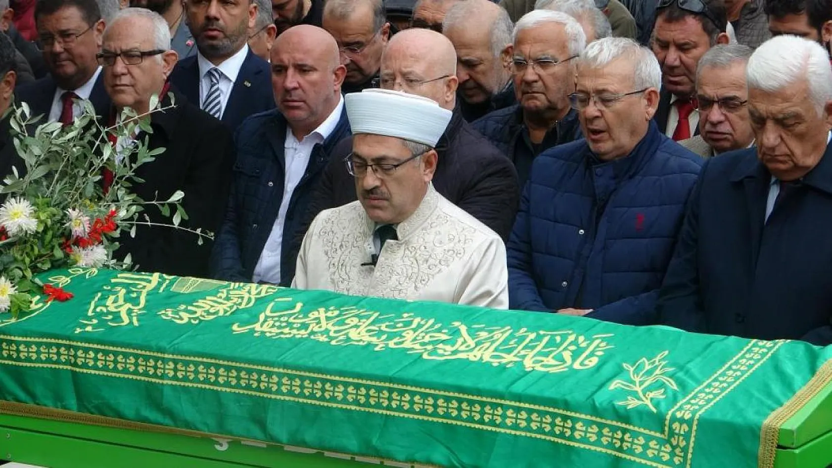 Kazada hayatını kaybeden tur rehberi son yolculuğuna uğurlandı