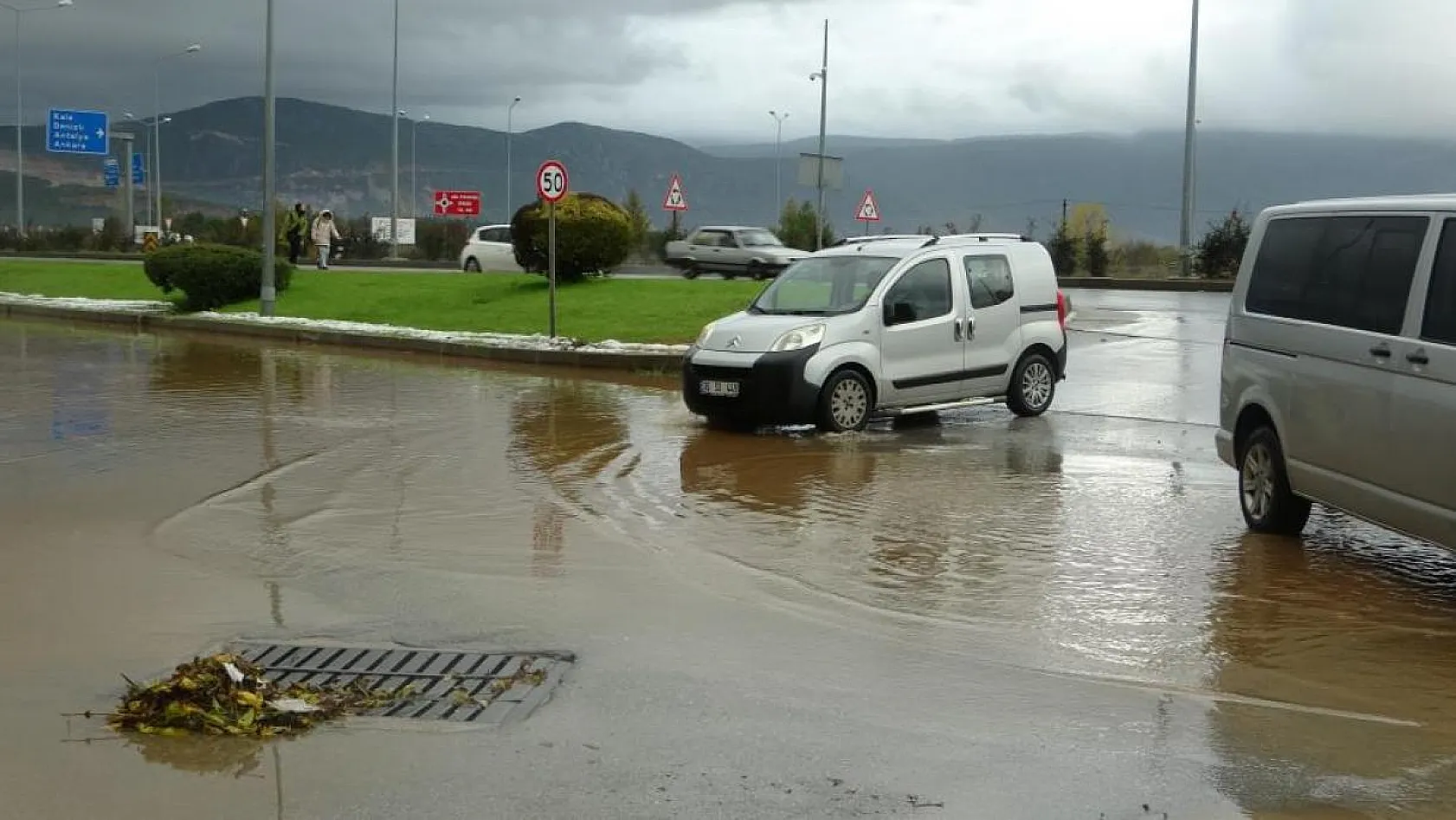 Şiddetli yağış etkili oldu