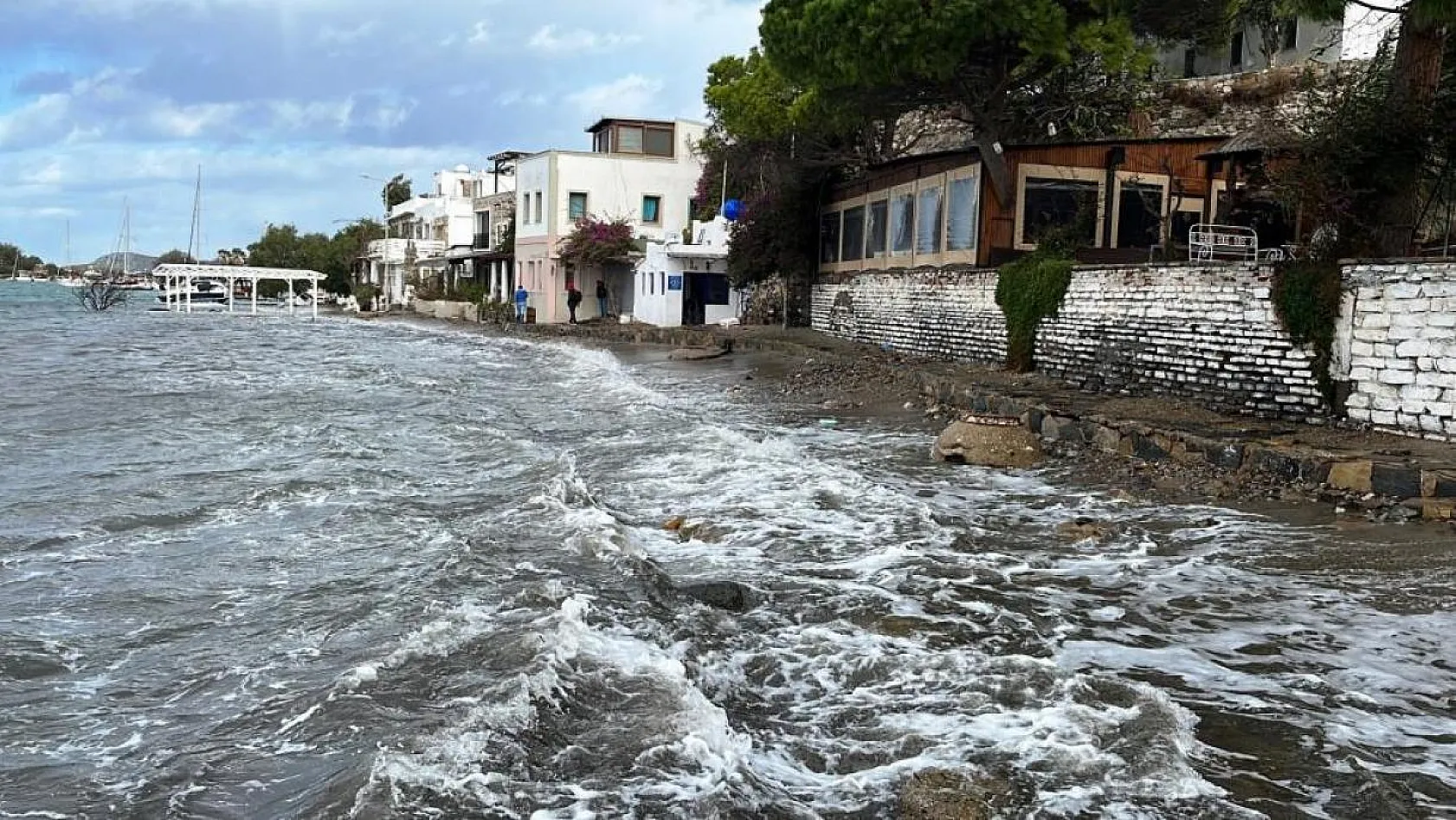 Bodrum'da Fırtına Tekneleri Batırdı