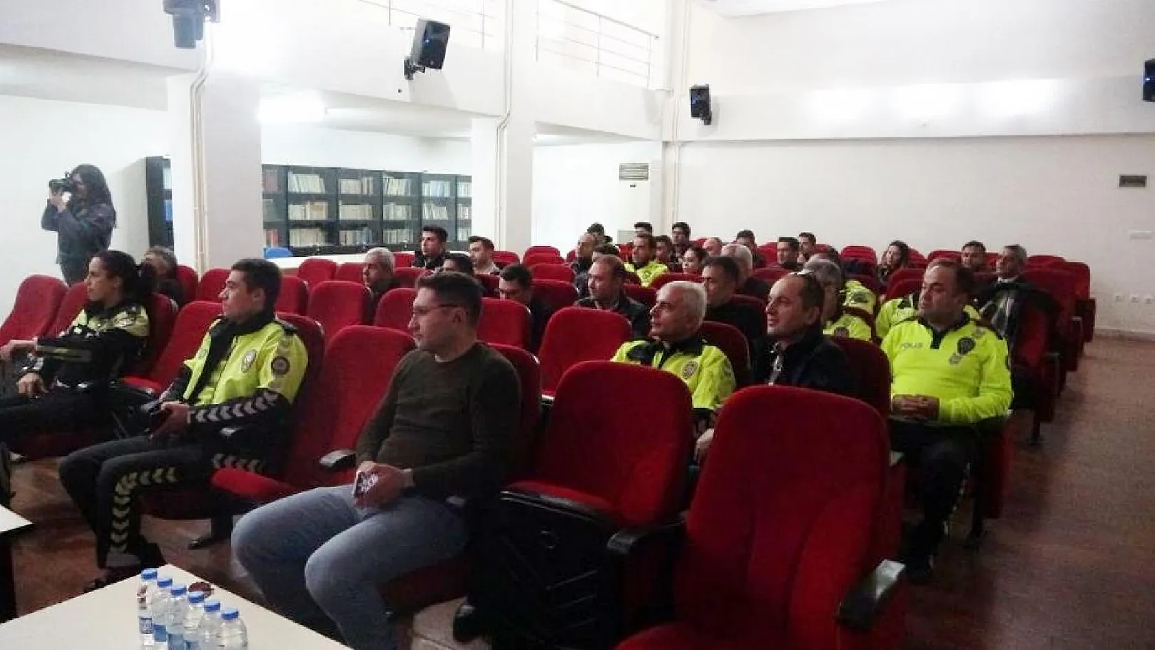 Muğla'da trafik polislerine eğitim