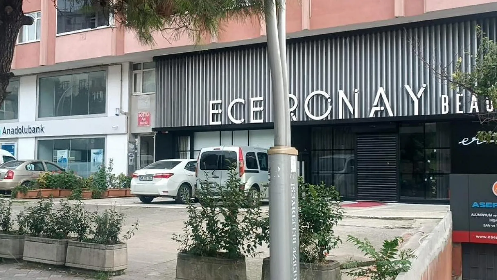 Ece Ronay'a ait güzellik merkezi kurşunlandı