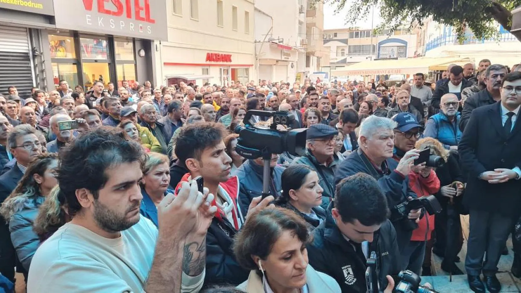 Başkan Aras, '5 yıl daha talibim'