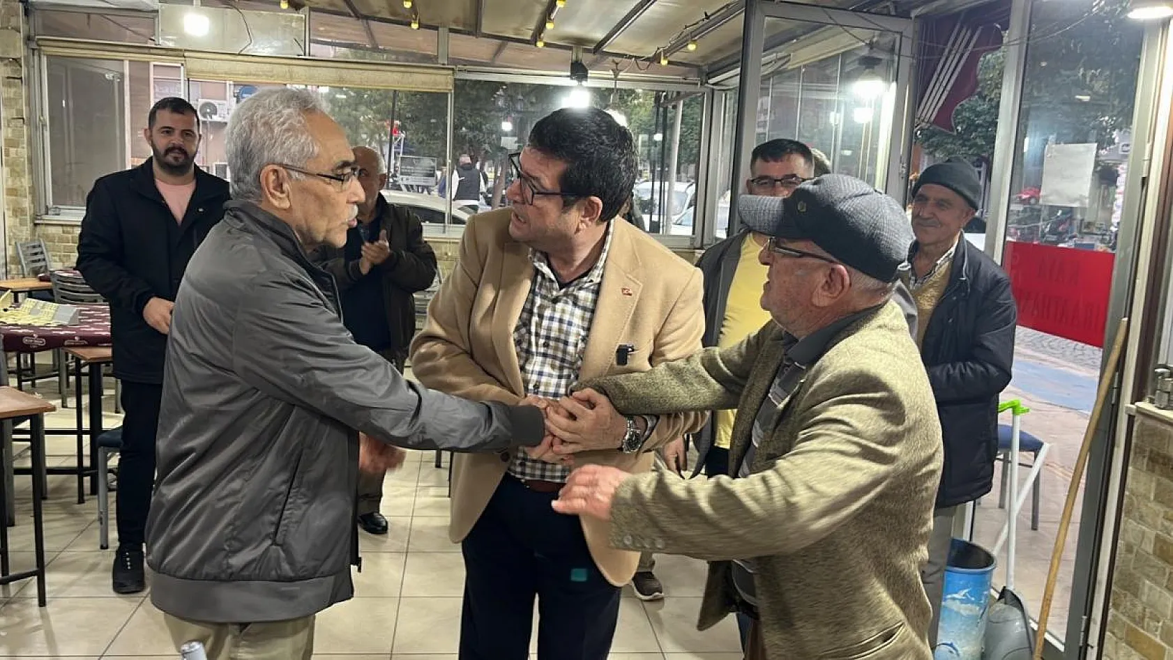 O dedeler barıştı