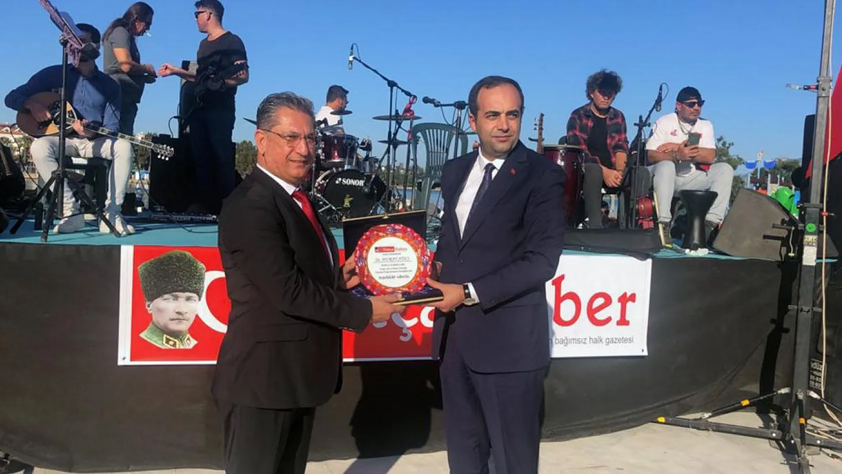 Datça'nın ilk Zeybek Türküsünü Yunanlı sanatçı seslendirdi
