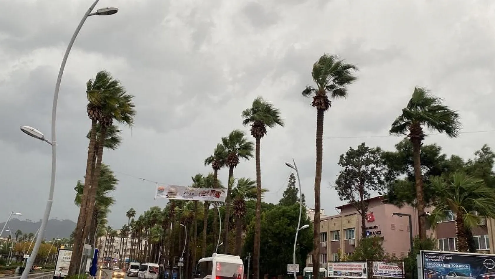 Fırtına hayatı olumsuz etkiledi