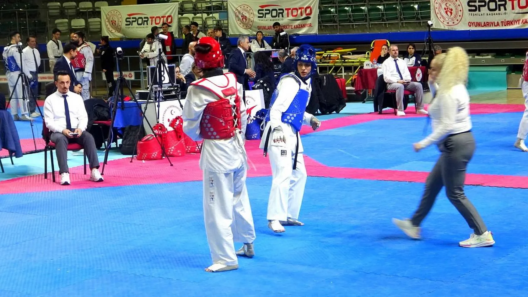 Büyükler Türkiye Taekwondo Şampiyonası Başladı