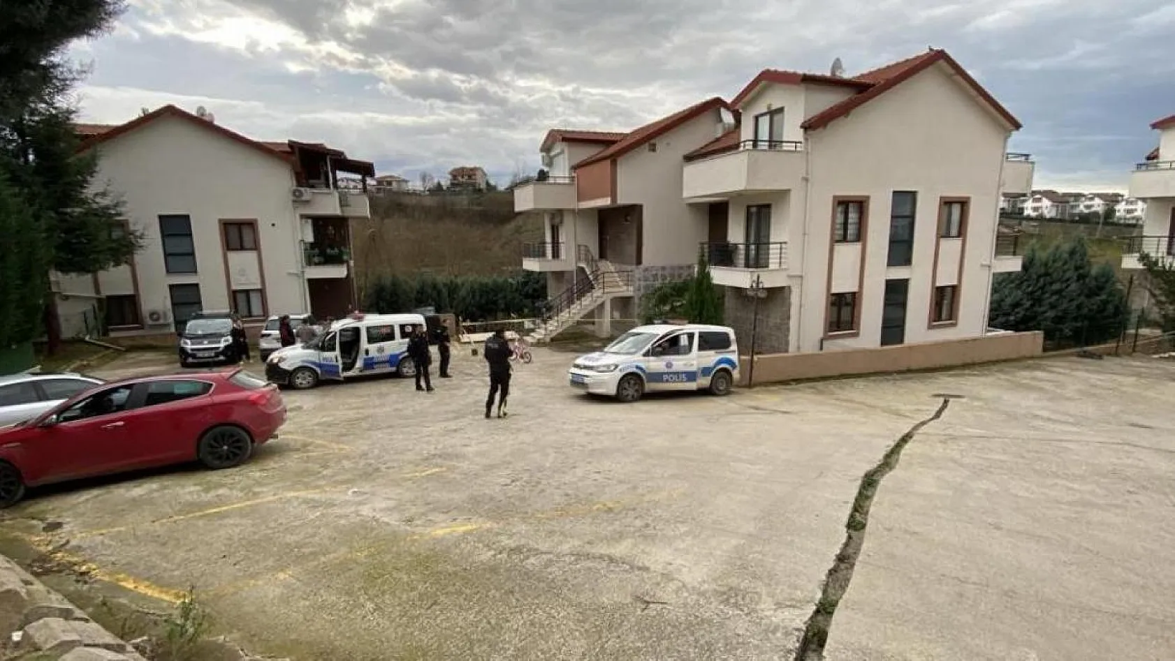 Pompalı tüfekle vurdu, evi kurşunladı..