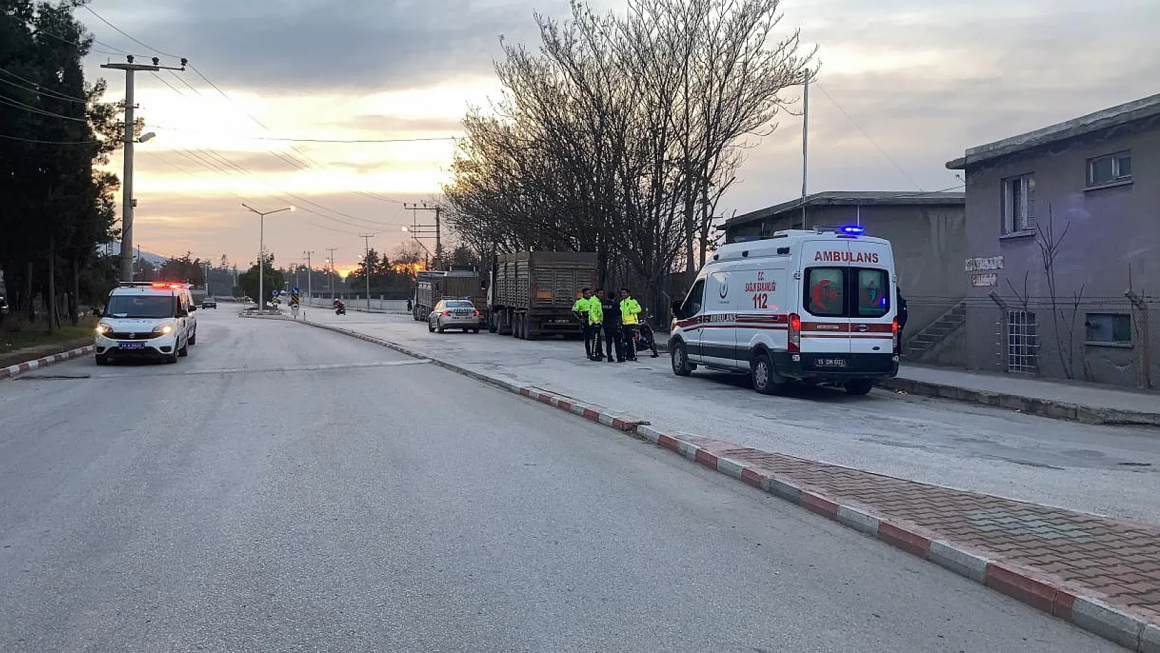 Alkollü baba motosikletle kaza yaptı, 9 yaşındaki oğlu yaralandı