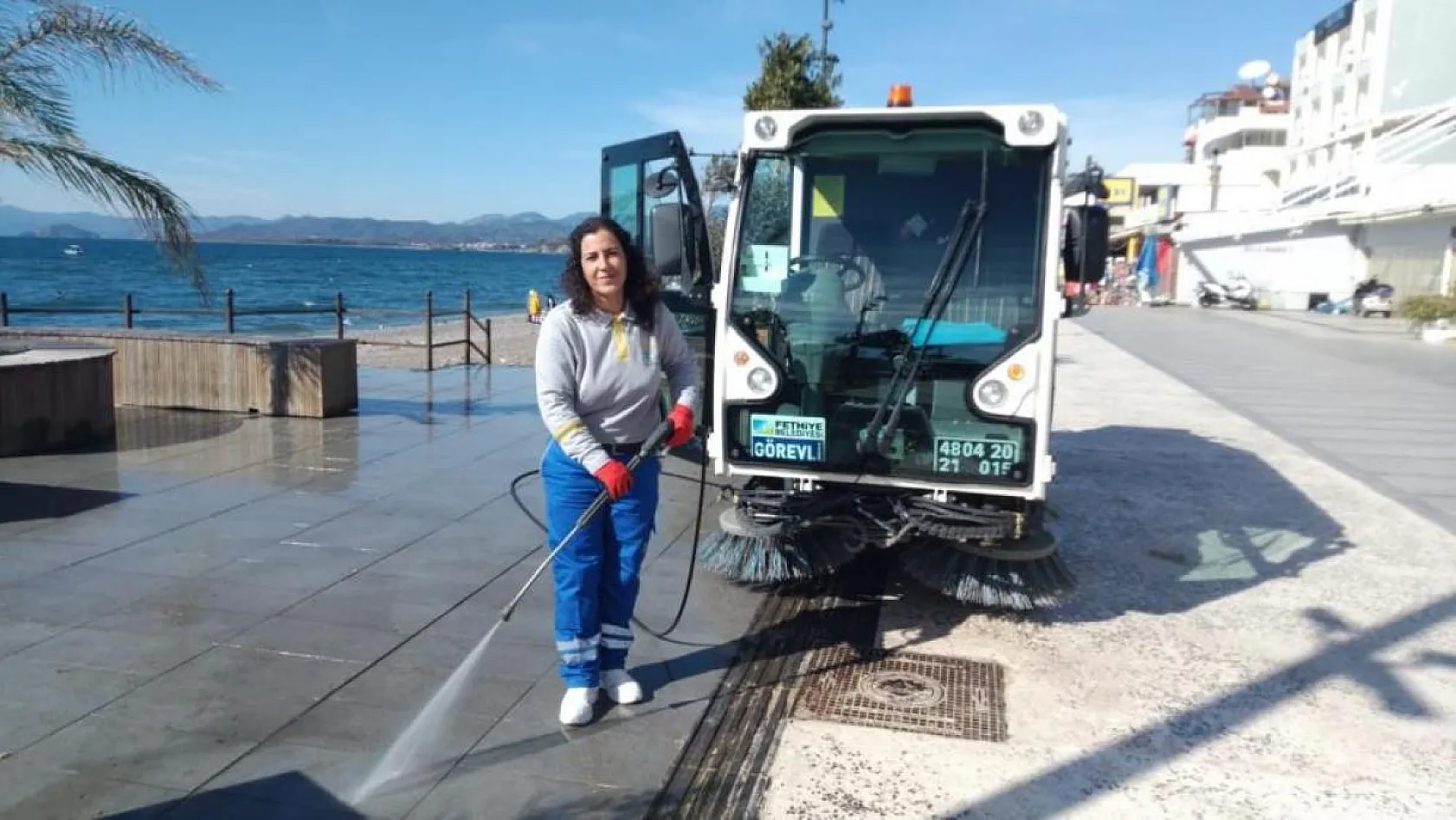 Fethiye Sokakları Kadın Şoföre Emanet