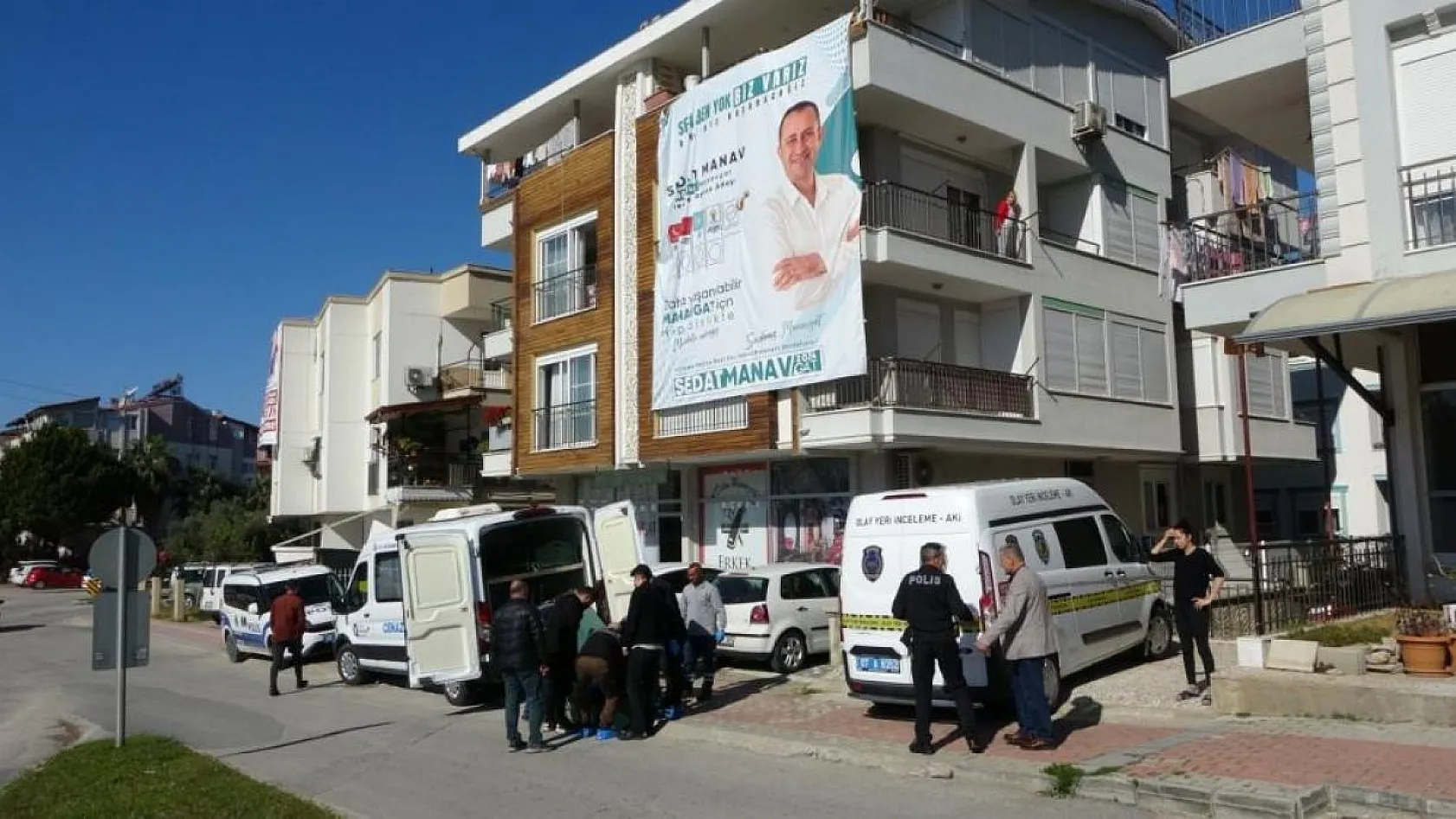 2 yıl önce ayrıldığı eşi tarafından tabancayla öldürüldü
