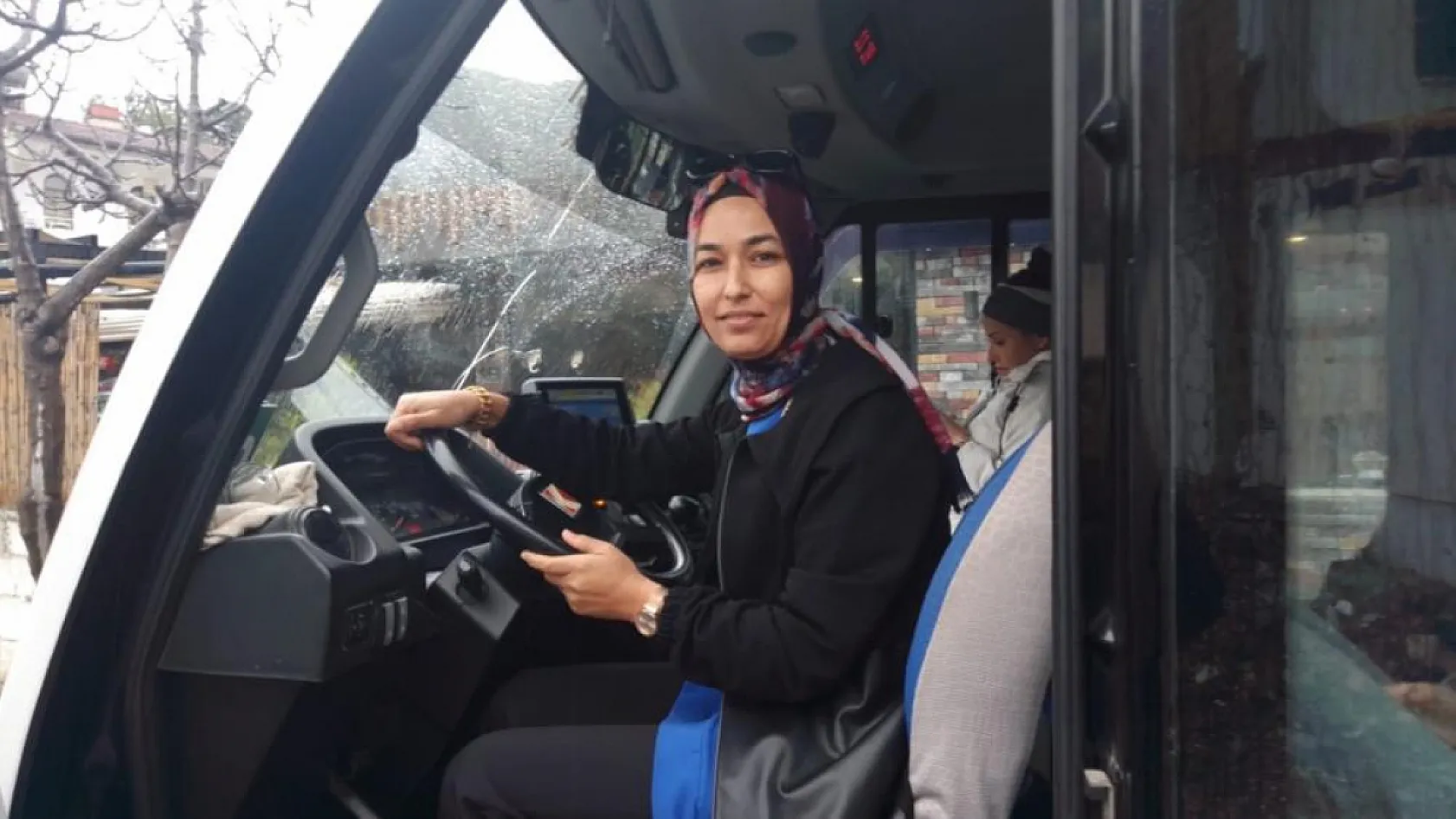 Fethiyeli şoför Nihal abla yollarda fırtına gibi