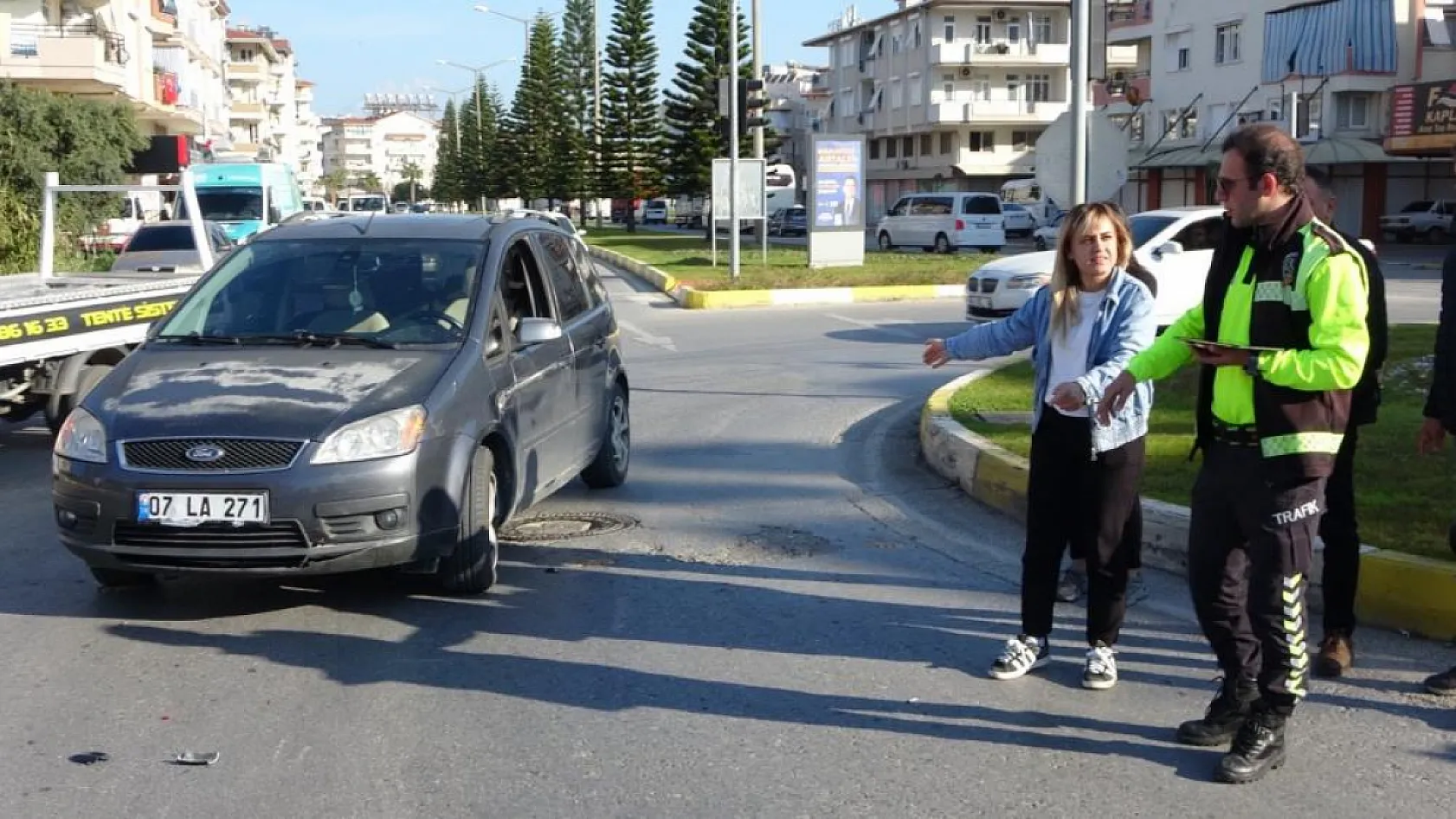 Otomobille motosiklet çarpıştı, kazada 1 yaralı