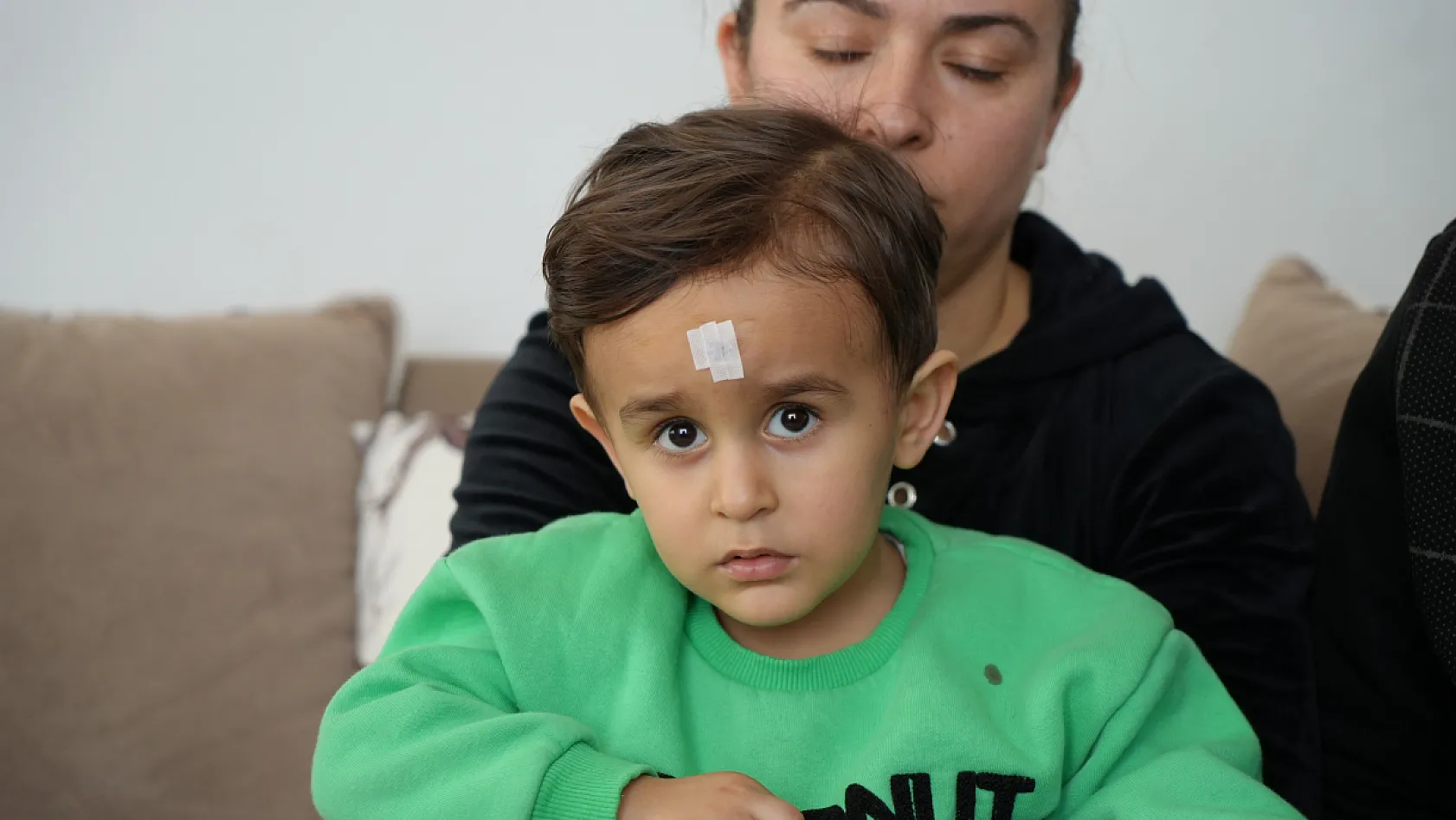 Skandal! Kreşte eğitmen 3 yaşındaki çocuğa işkence çektirdi