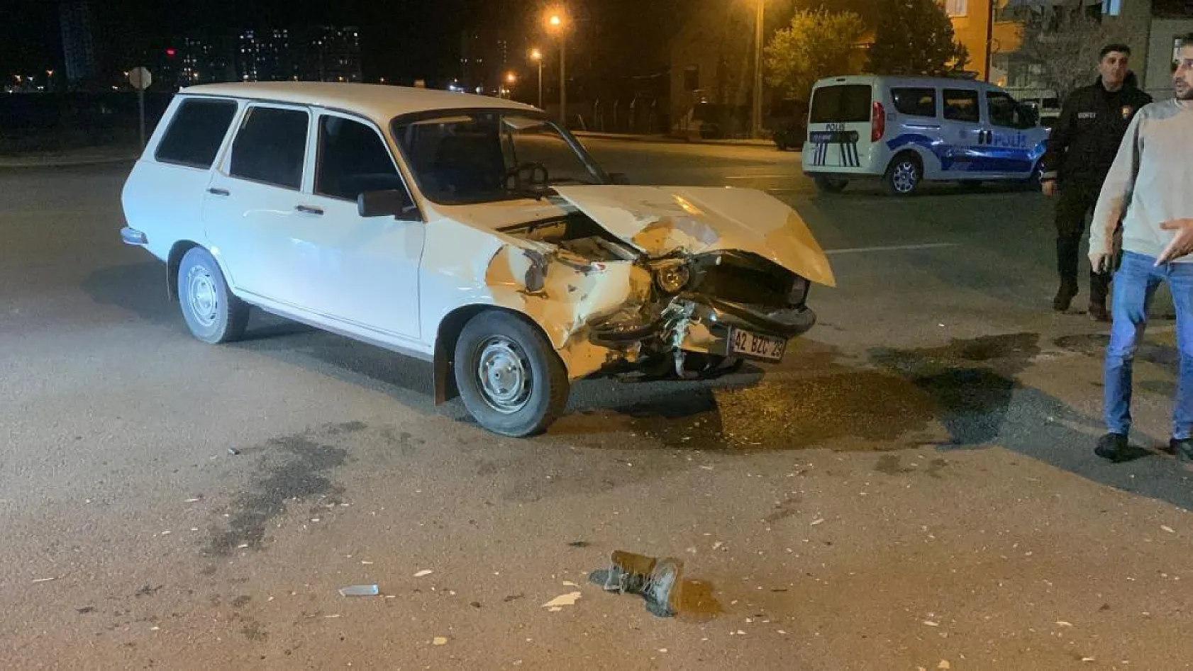 Otomobil ile çarpışan motosiklet sürücüsü hayatını kaybetti