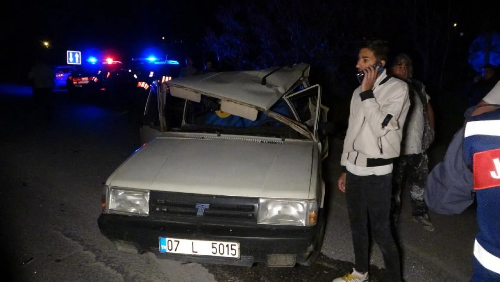 Feci kazada otomobil hurdaya döndü, korku dolu anlar yaşandı