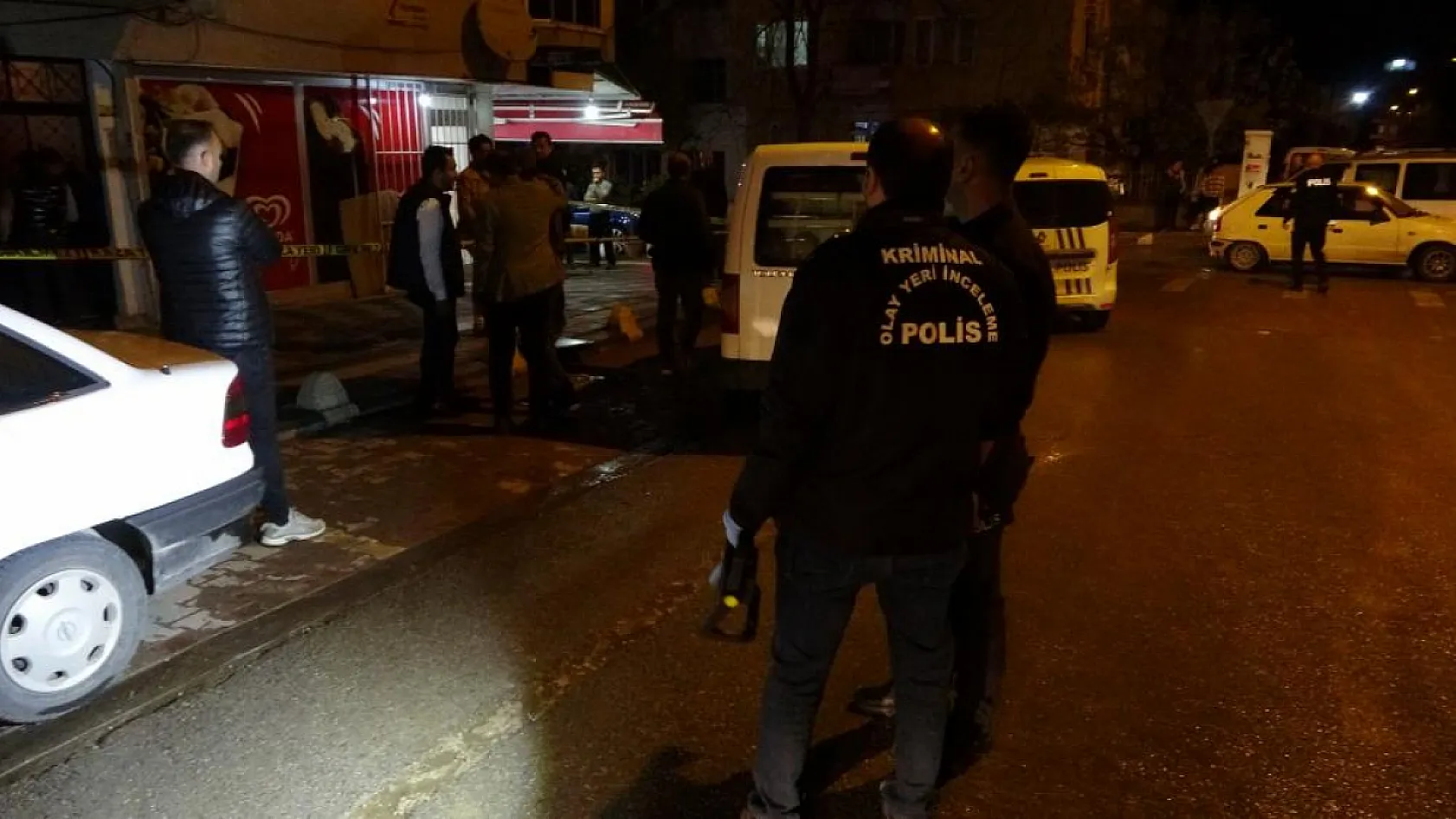 Tartıştığı babasını defalarca bıçaklayarak öldürdü