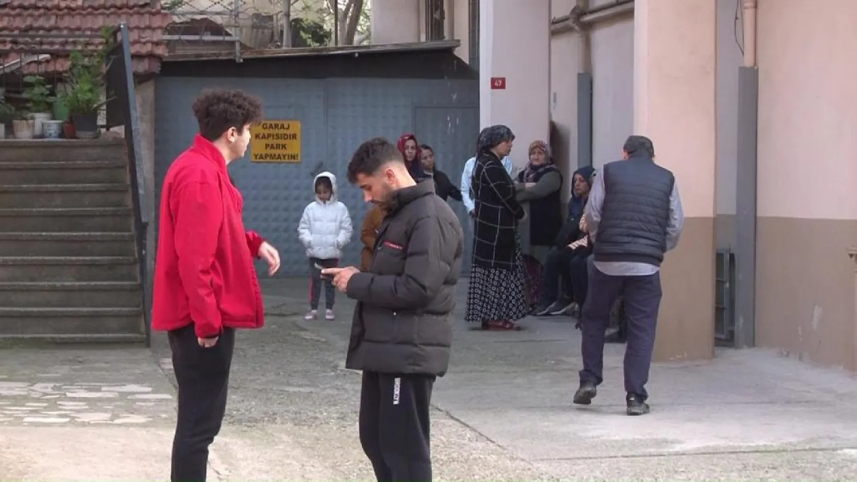 Yangından korkan yaşlı adam kalp krizinden öldü