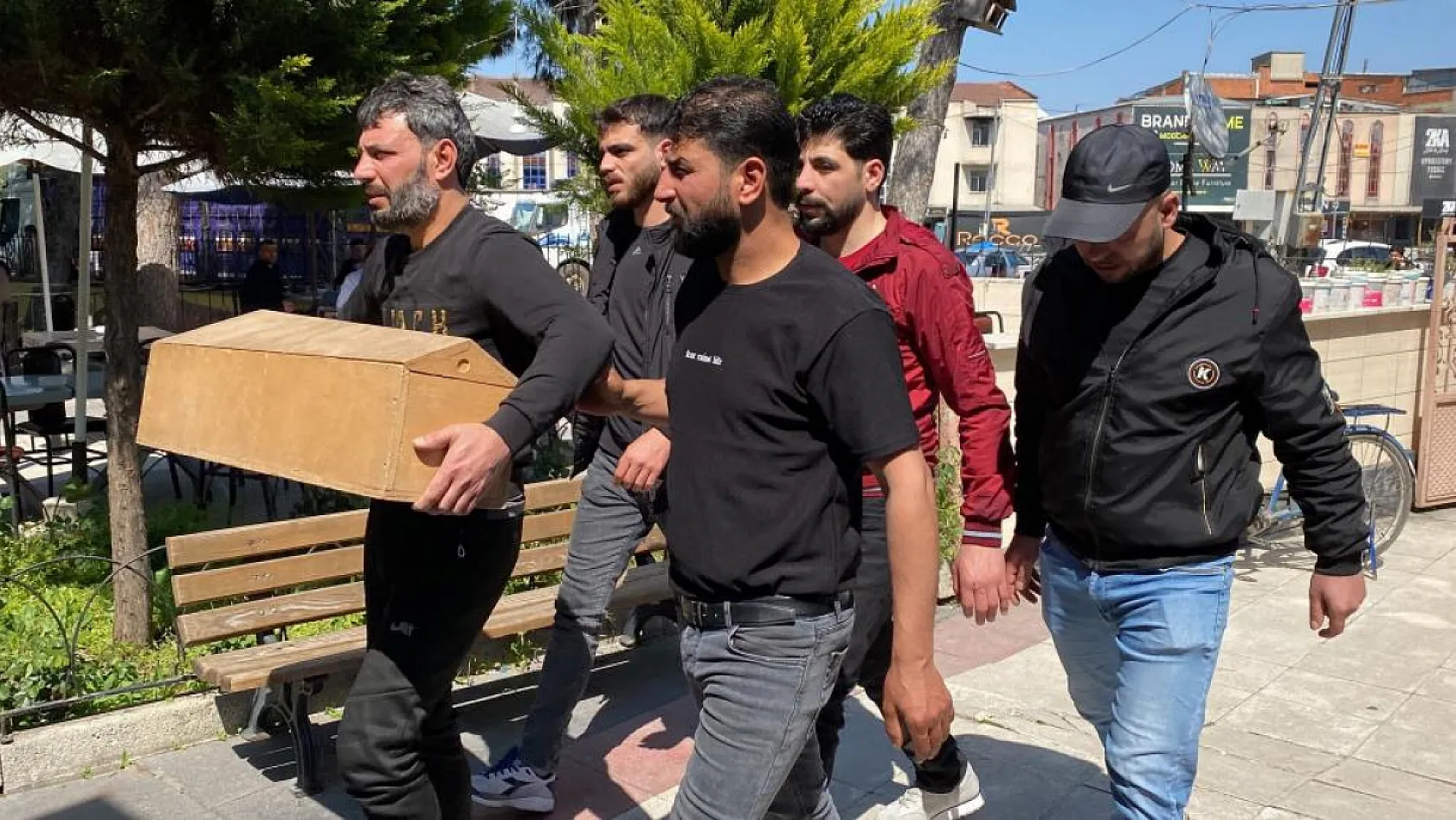 Oğlu boğularak ölen anne aynı gün erkek evlat dünyaya getirdi