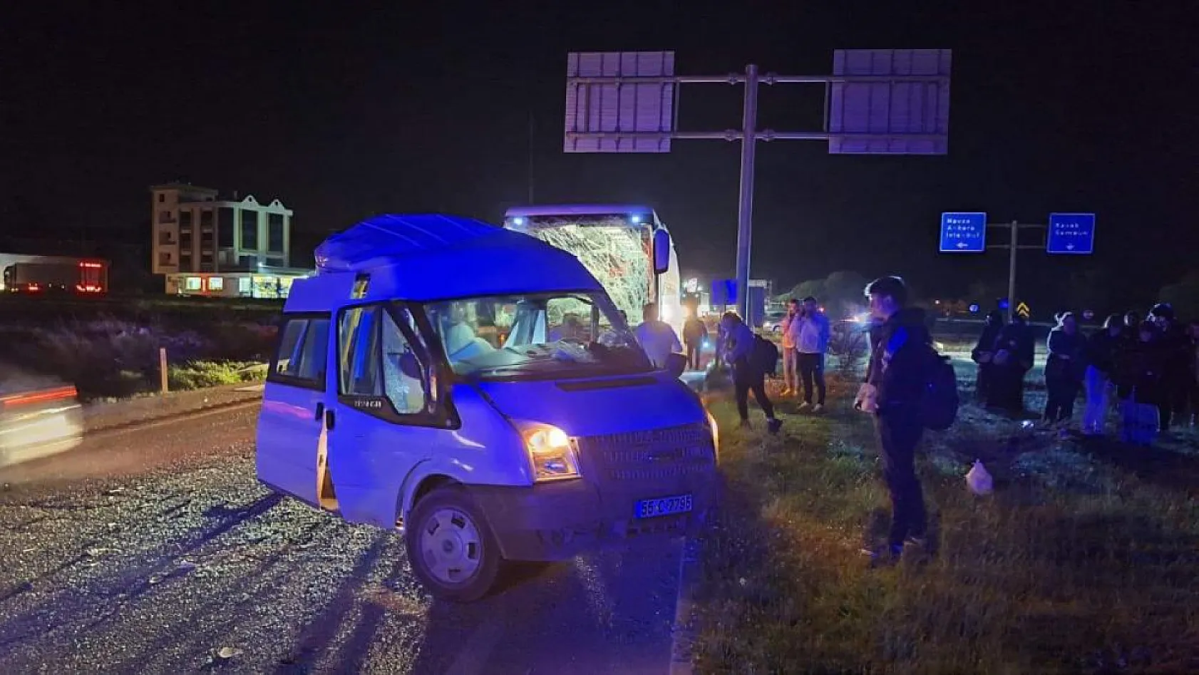 Yolcu otobüsü ile minibüs çarpıştı! Kazada 1 kişi hayatını kaybetti