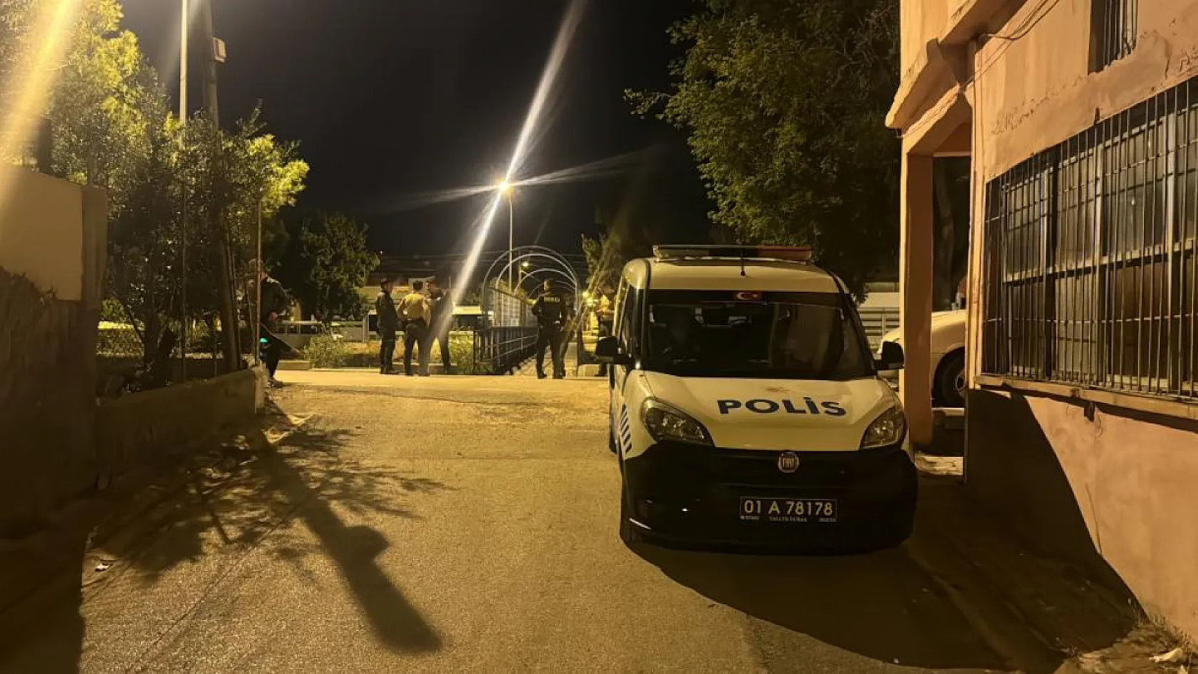 Kızını taciz eden kişiyi sokak ortasında av tüfeğiyle öldürdü