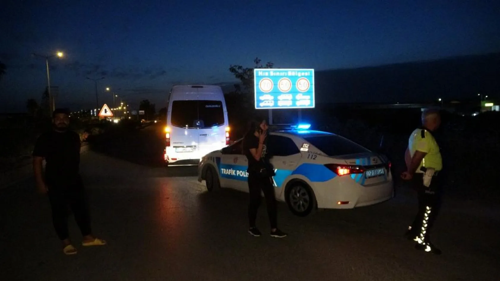 Aracına çarpıp kaçan ehliyetsiz ve alkollü sürücüyü 500 metre takip edip yakaladı