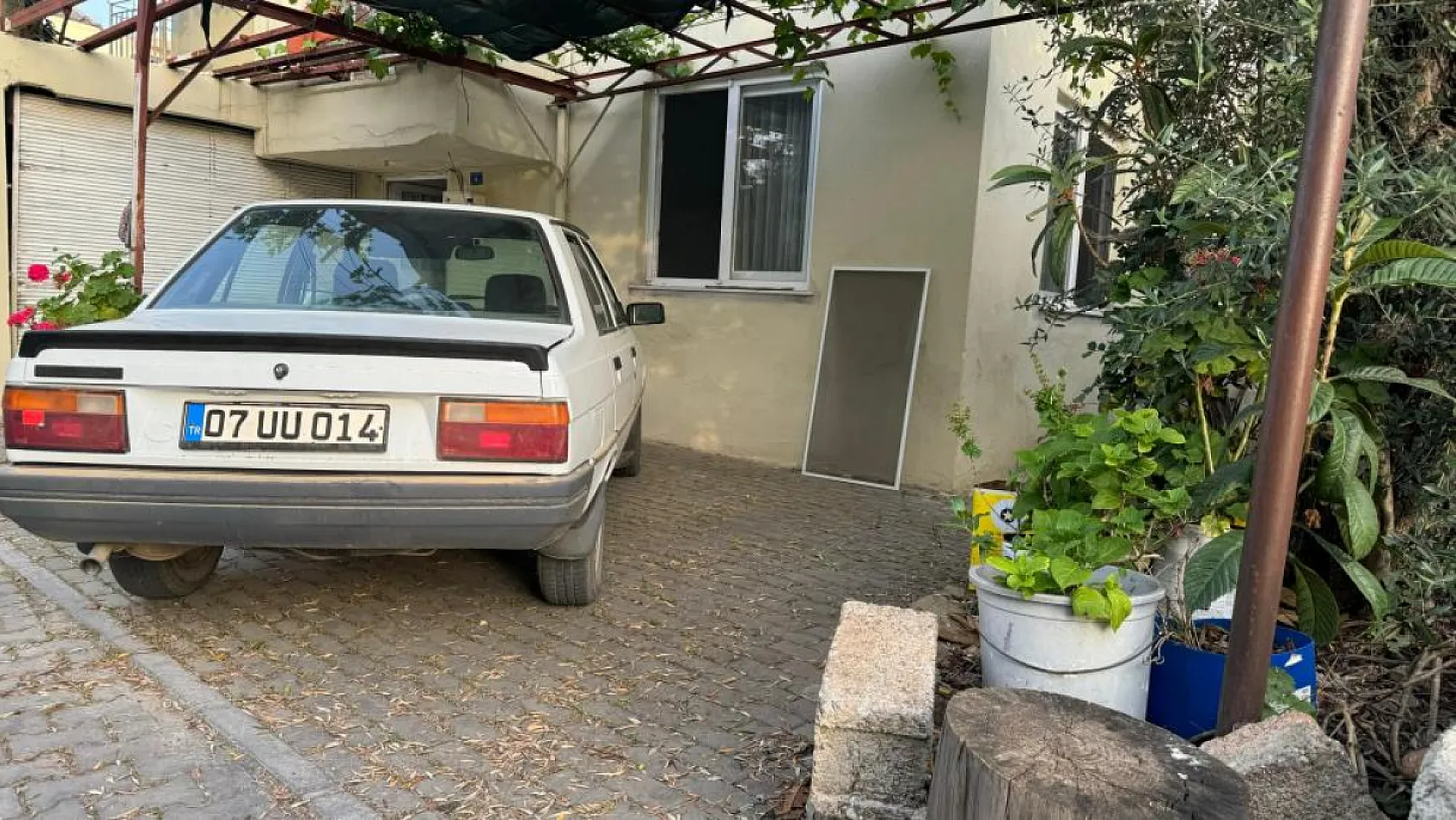 Ev sahibinin ulaşamadığı adam evinde ölü bulundu