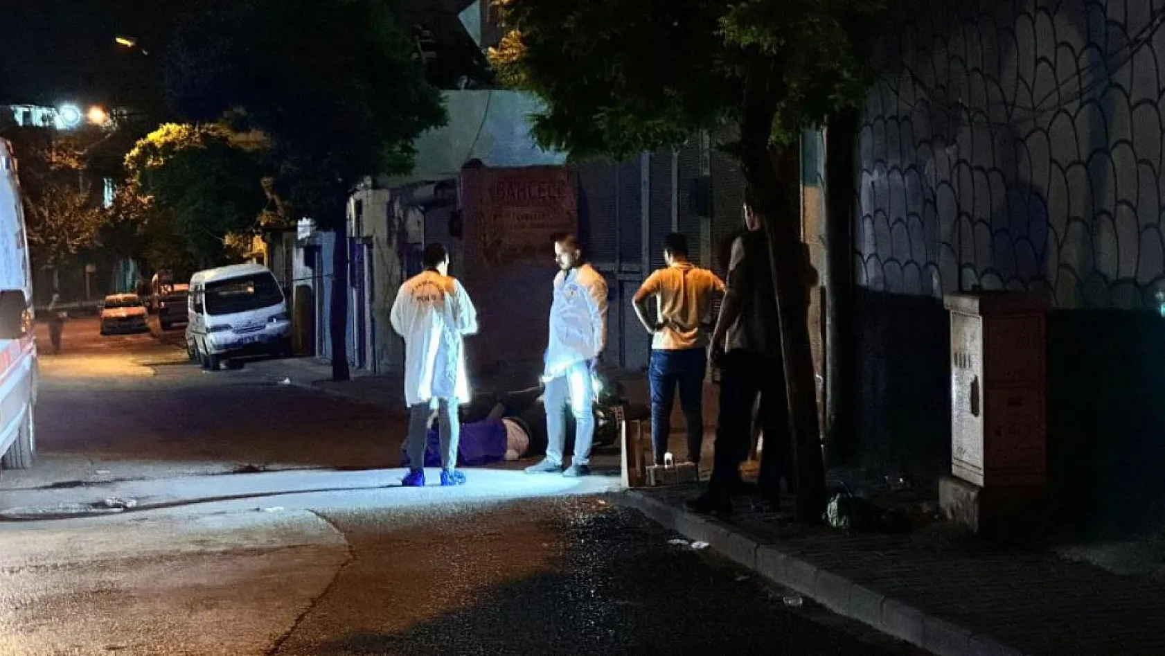 Cinnet getiren şahıs, 5 kişiyi öldürdükten sonra intihar etti